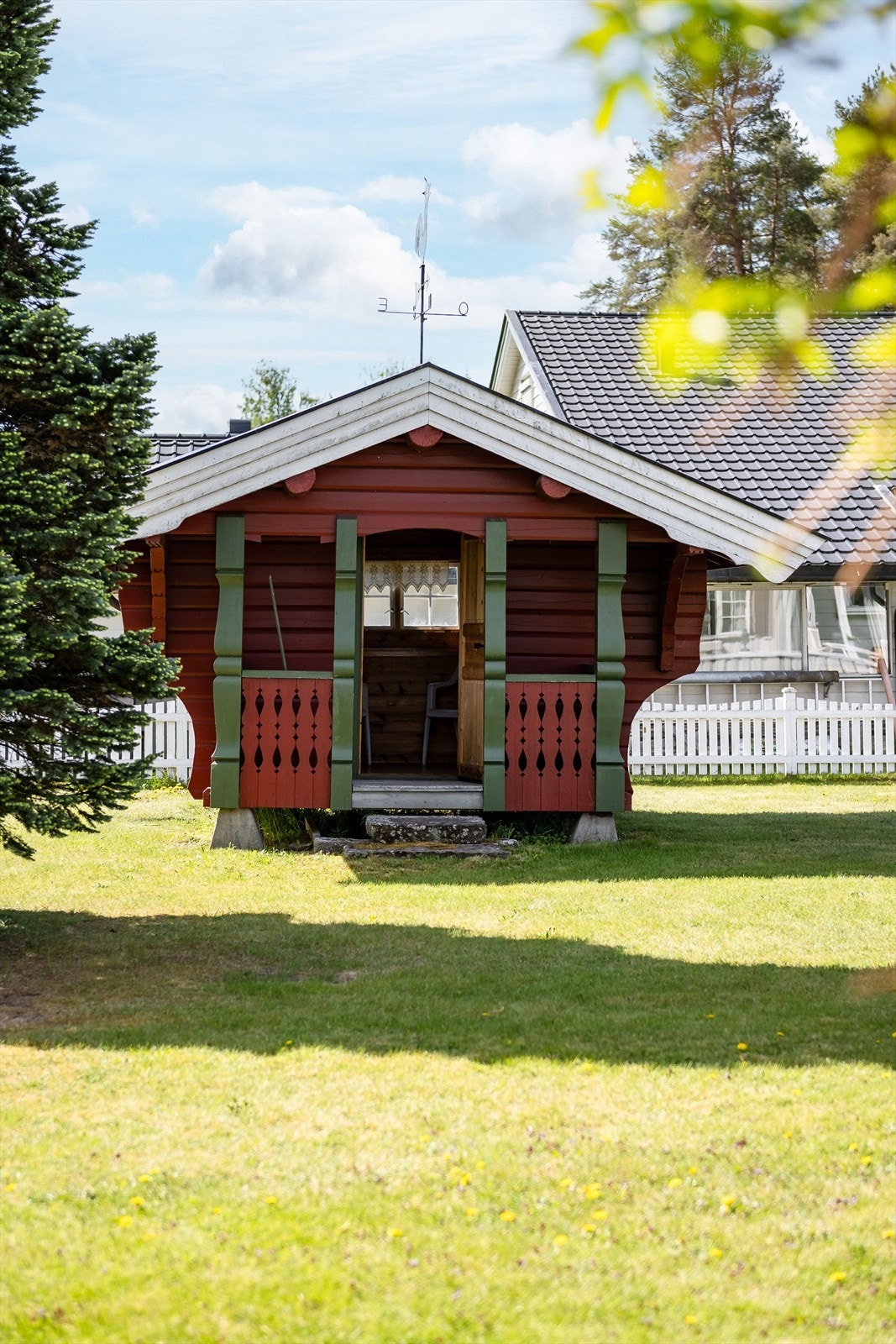 Eiendommen er også bebygd med et stabbur fra 1986 på ca. 6m². Galleribilde