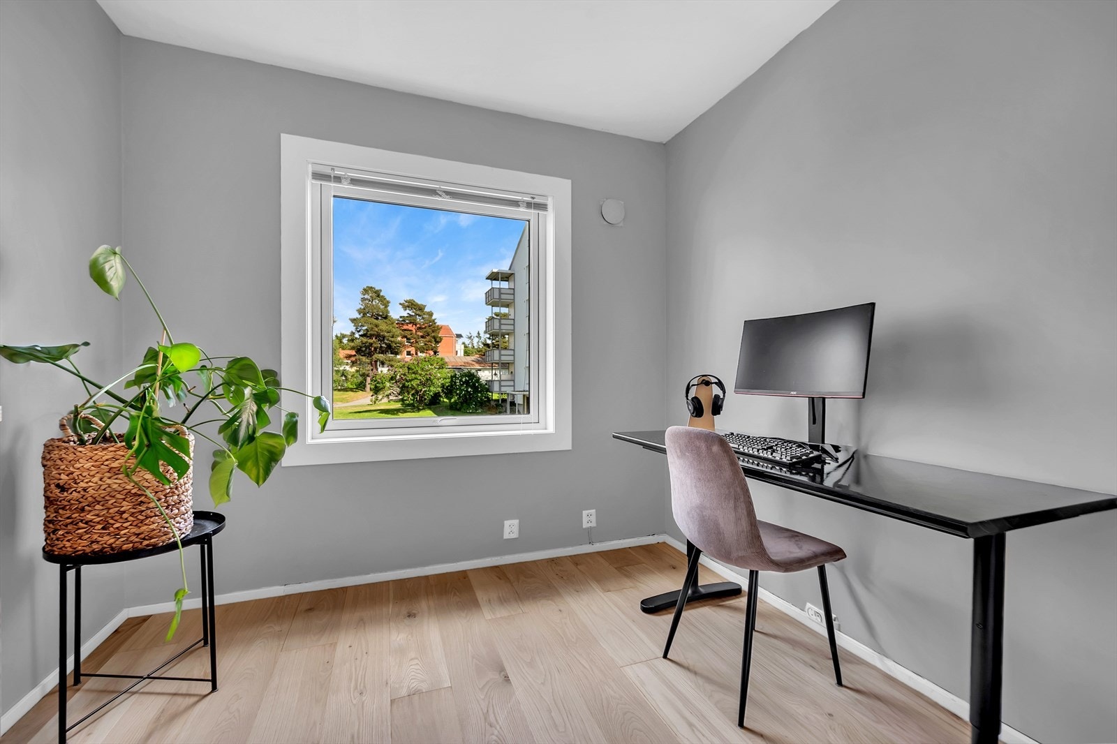 Soverom 2 passer ypperlig som barnerom, gjesterom eller kontor. Galleribilde