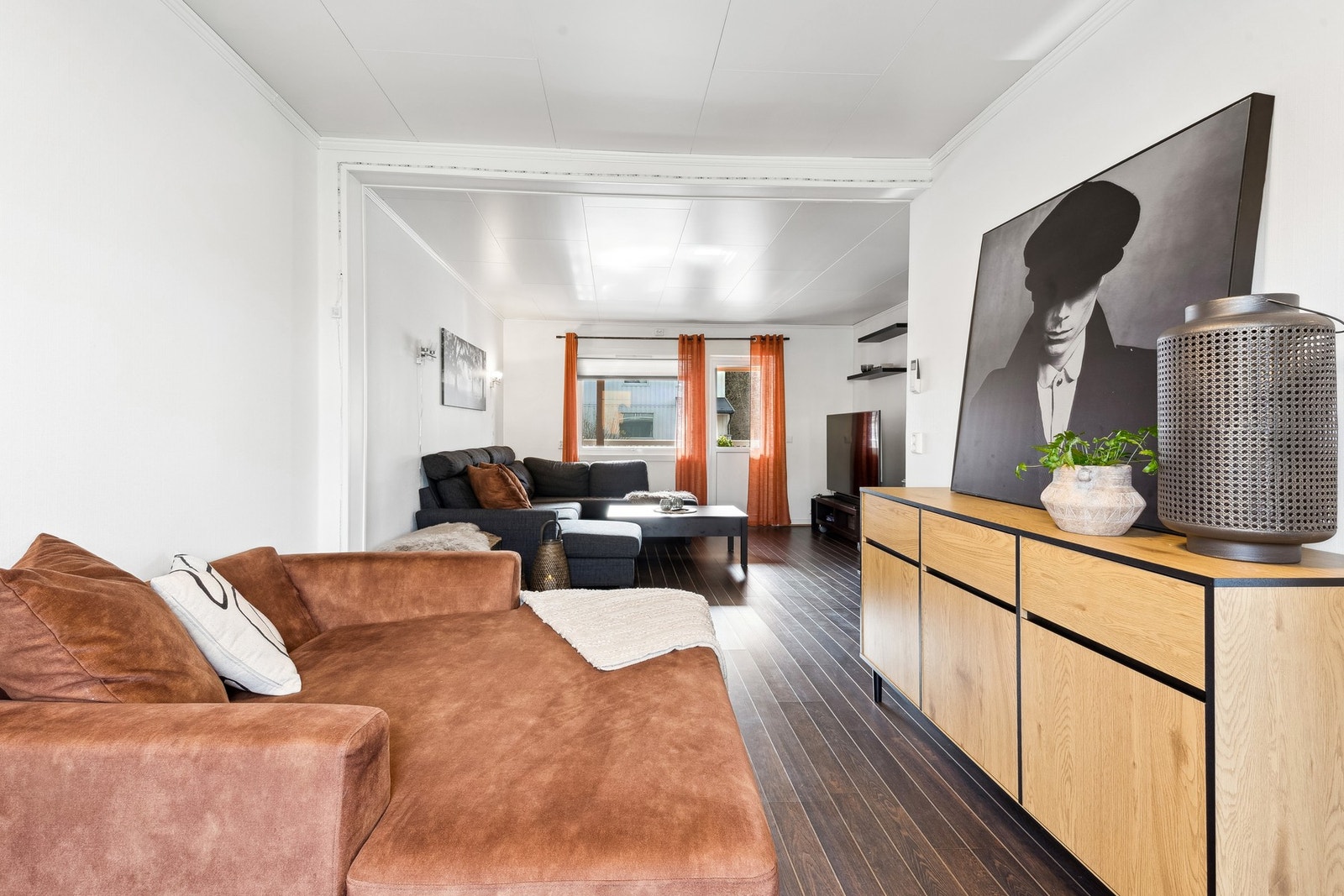 Fra stuen er det utgang til en romslig balkong! Galleribilde