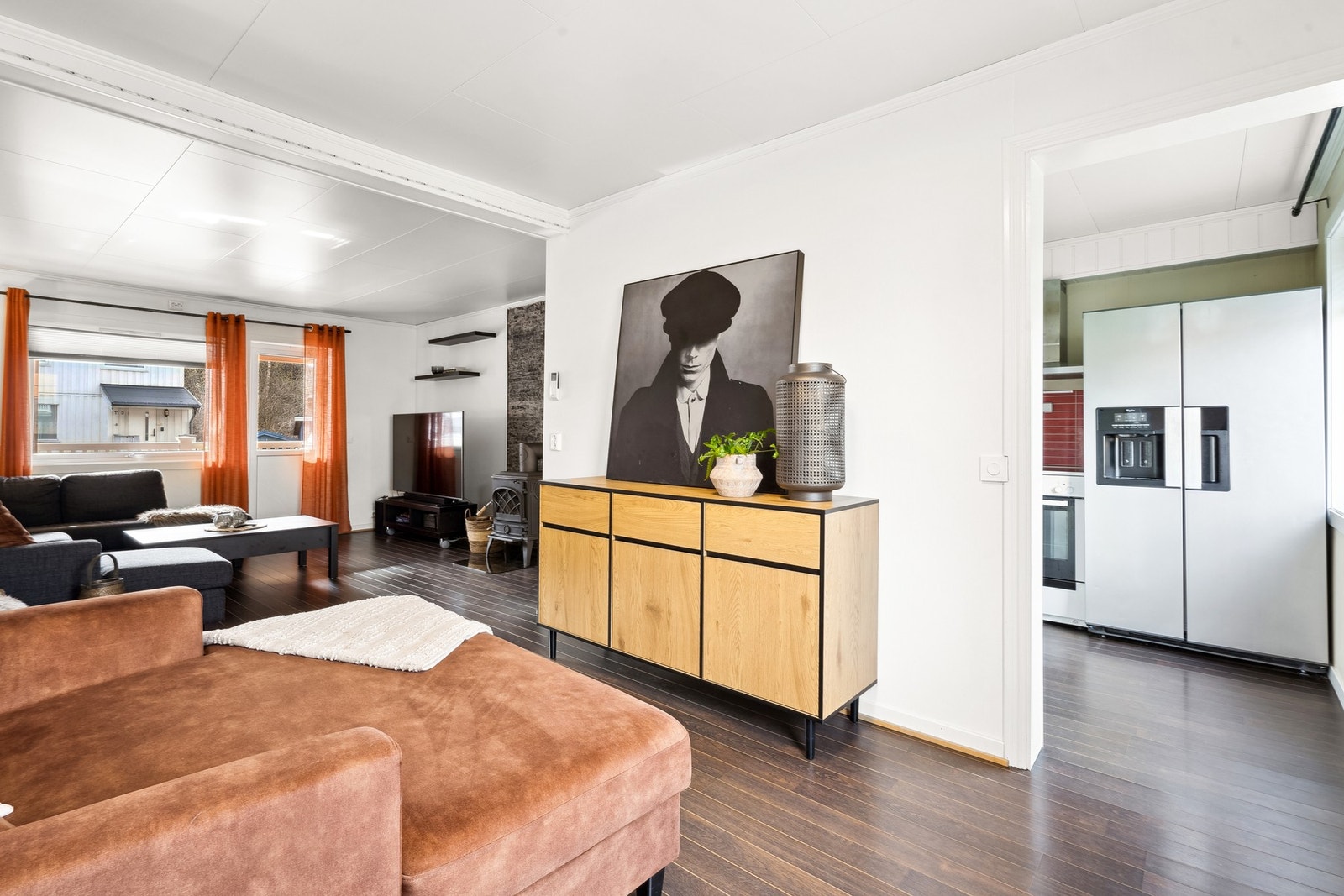 Det er mulighet for å søke til borettslaget om garasjeplass. Ta kontakt med borettslaget for ytterligere informasjon om garasjeplass. Galleribilde