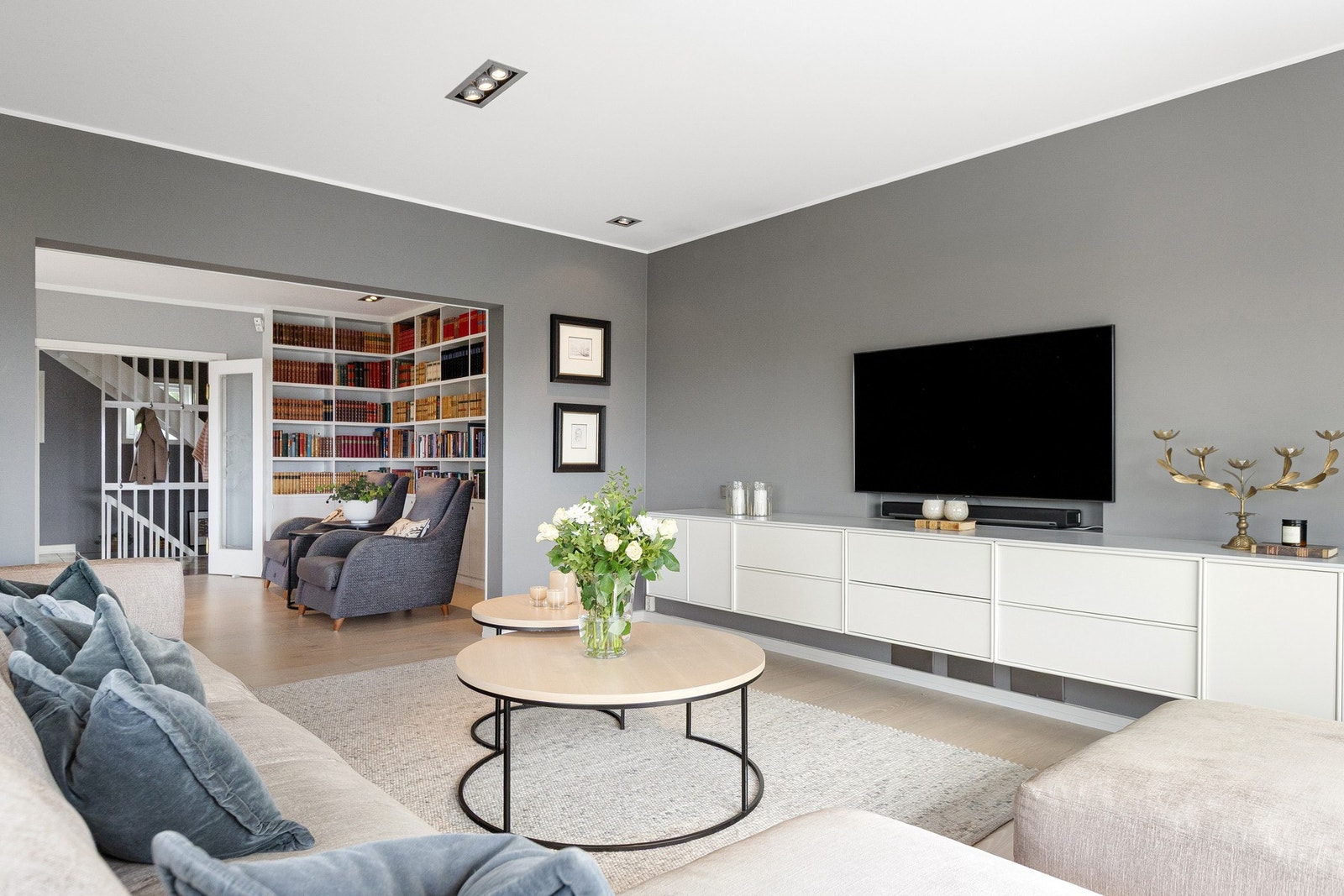 Rommet er naturlig delt inn i flere soner. Galleribilde