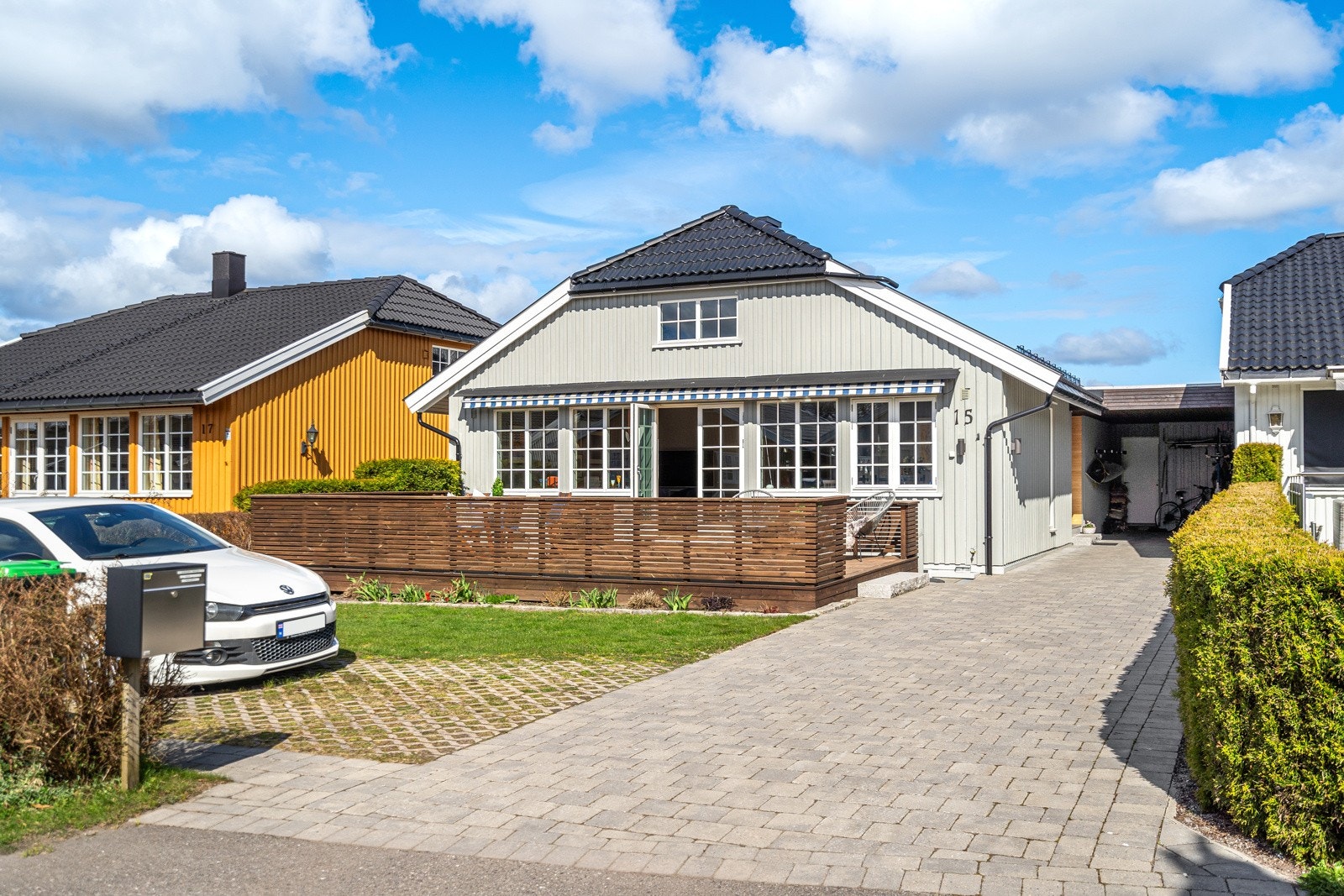 Innbydende innkjørsel (fasade mot sør) Galleribilde