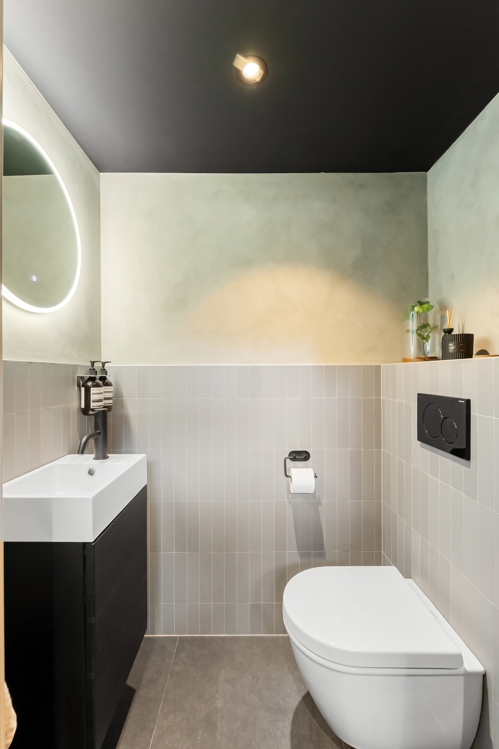 Toalettrommet ble oppgradert i 2020 med ny innredning, fliser og øvrige overflater Galleribilde