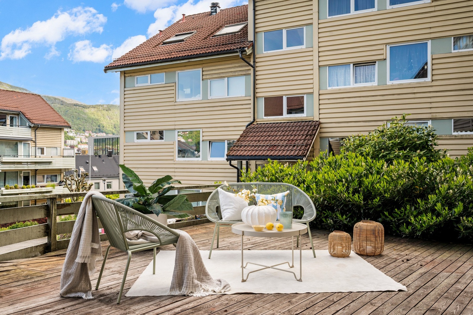 Fra stuen har man direkte adkomst til privat terrasse på hele 35,4m². Galleribilde