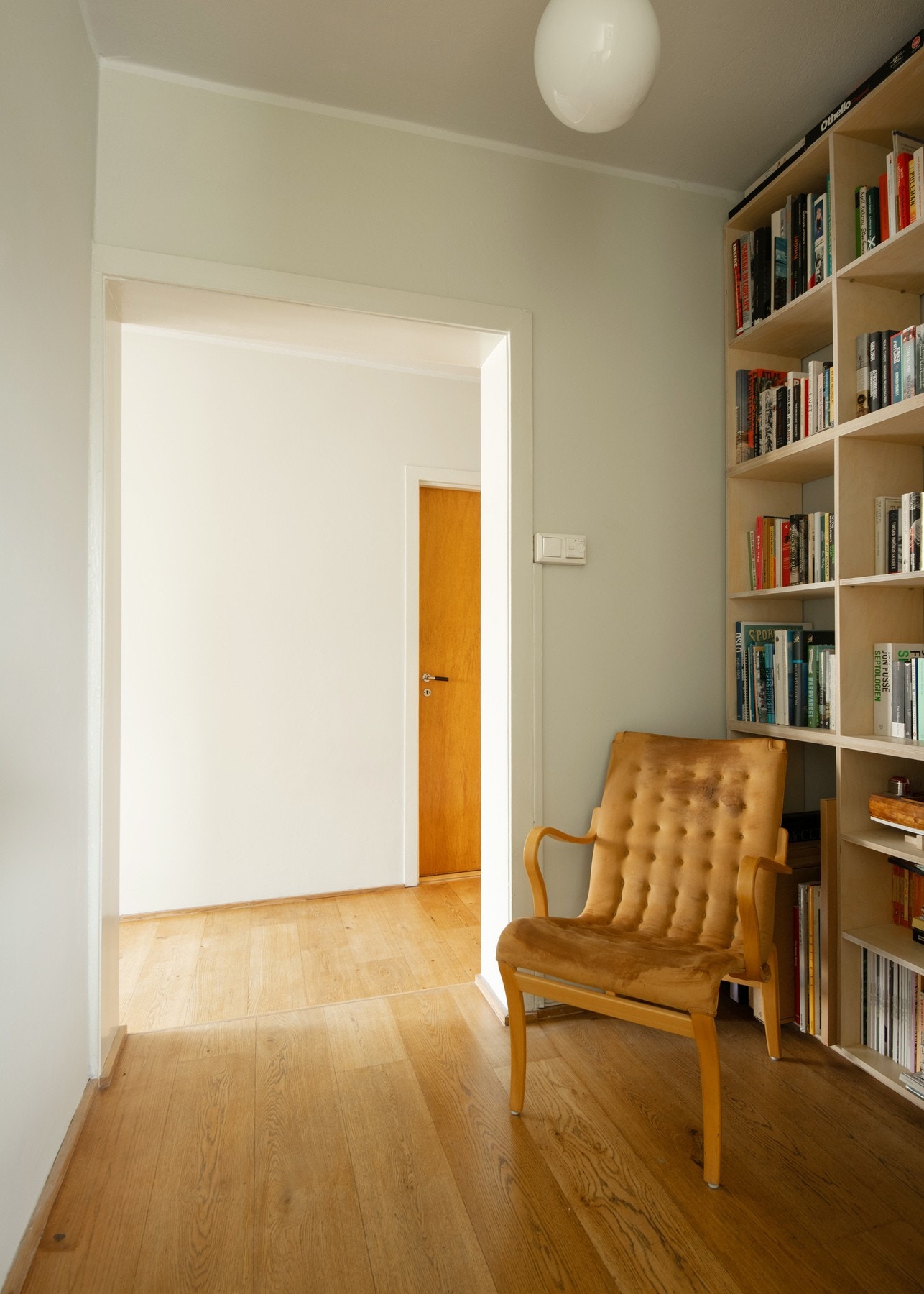 Mellomgang. Galleribilde