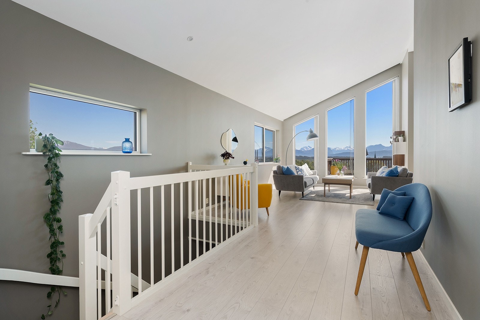 Trappegang i 1. etasje Galleribilde