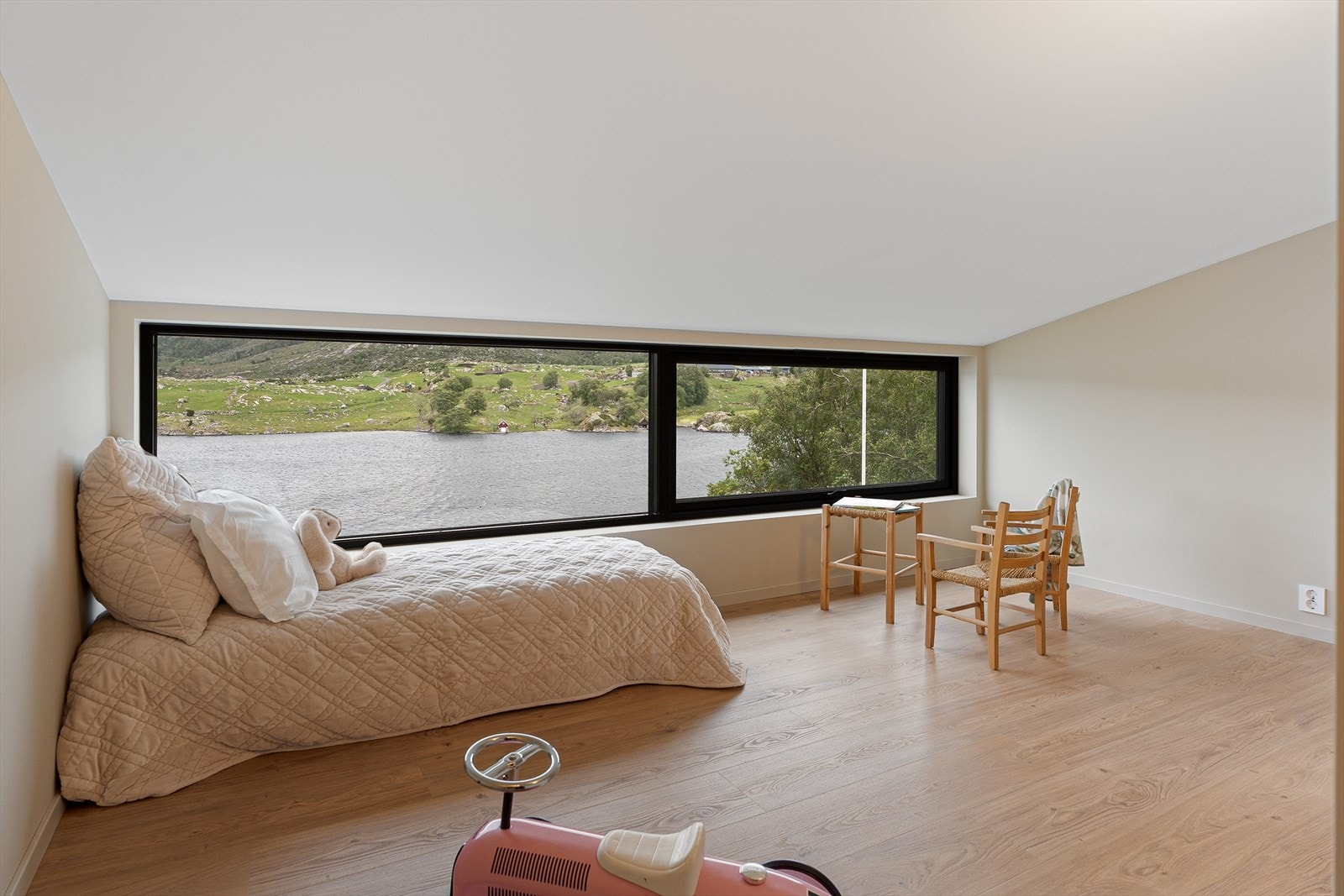 Soverom på loft Galleribilde