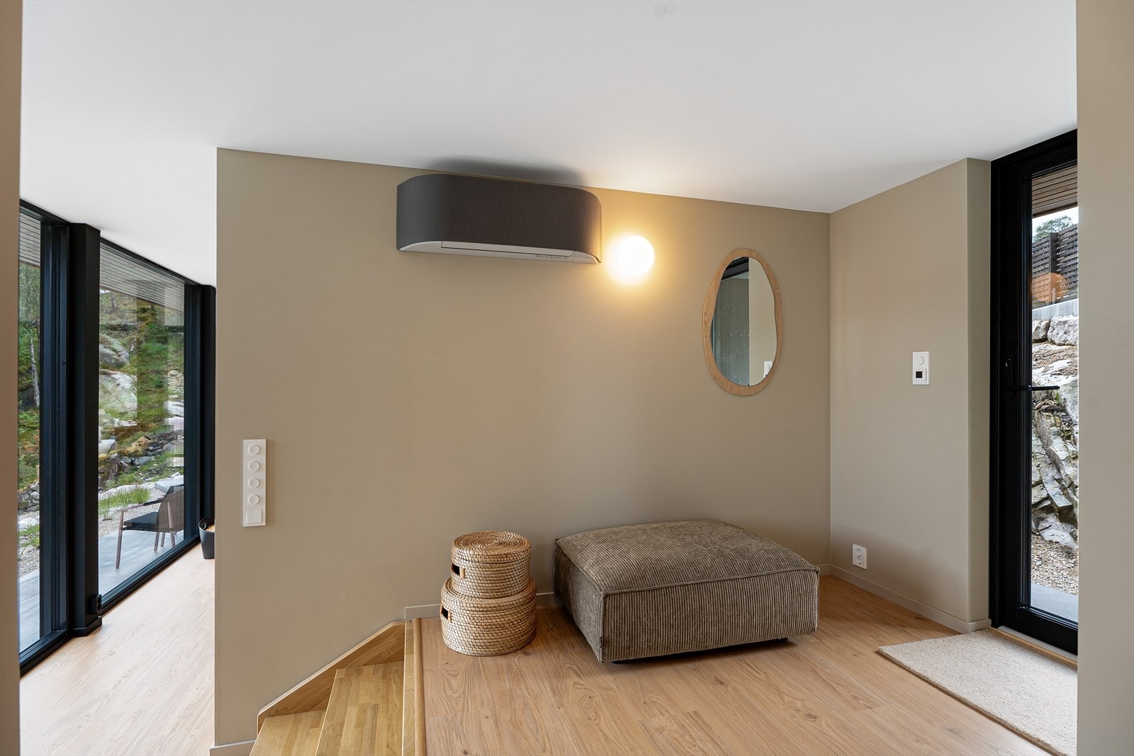 Gang på hovedplan/ Hovedinngang Galleribilde