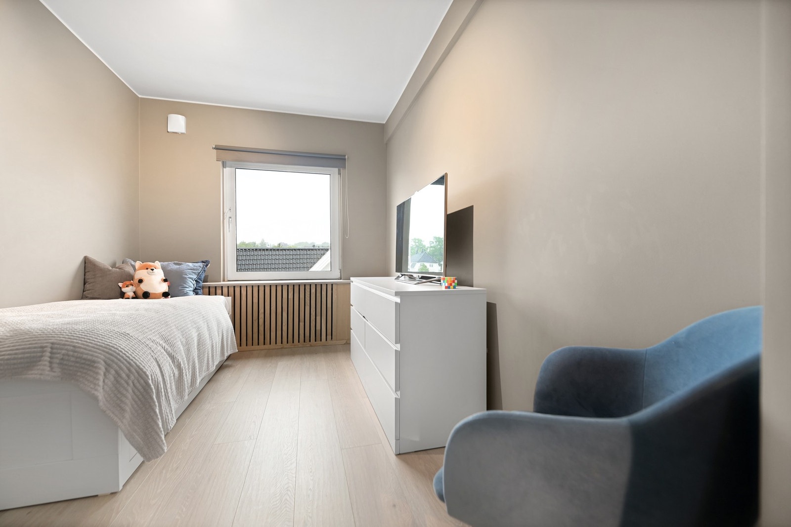 Barnerommet er romslig til lek og moro for aktive barn. Galleribilde