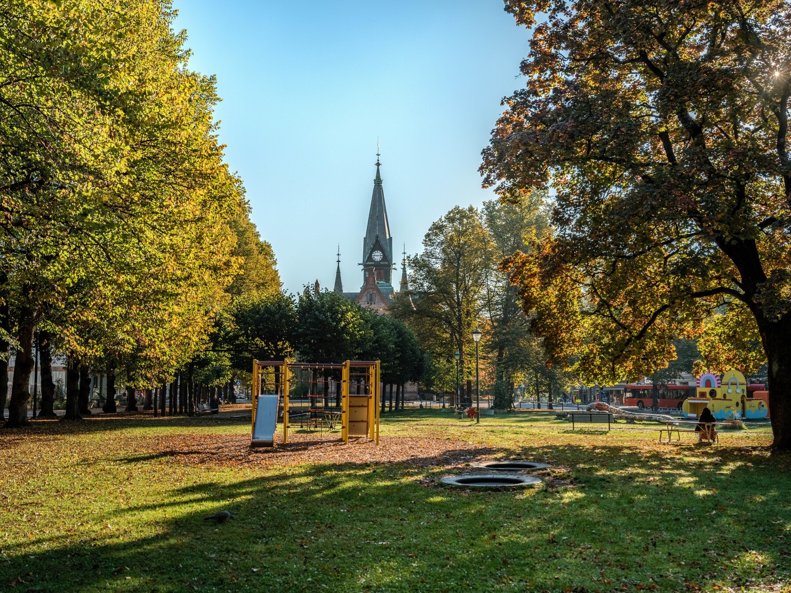 Sagene Kirke og torget på Sagene har flere arrangementer året rundt. Galleribilde