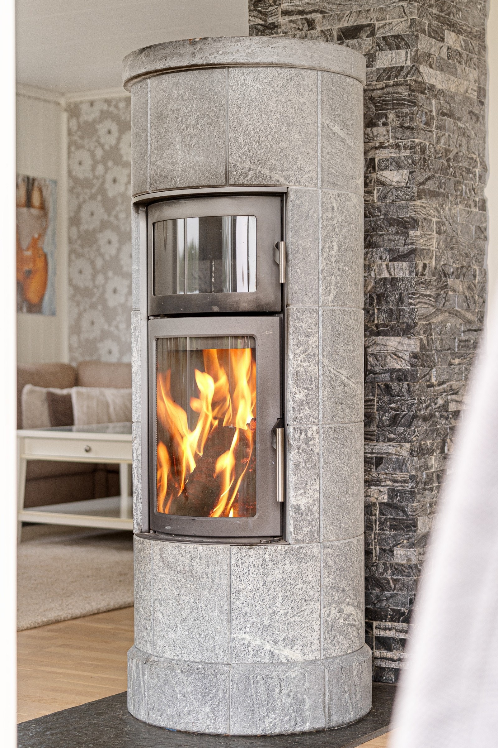 Kleberstein holder lenge på varmen og holder huset svært effektivt varmt. Galleribilde