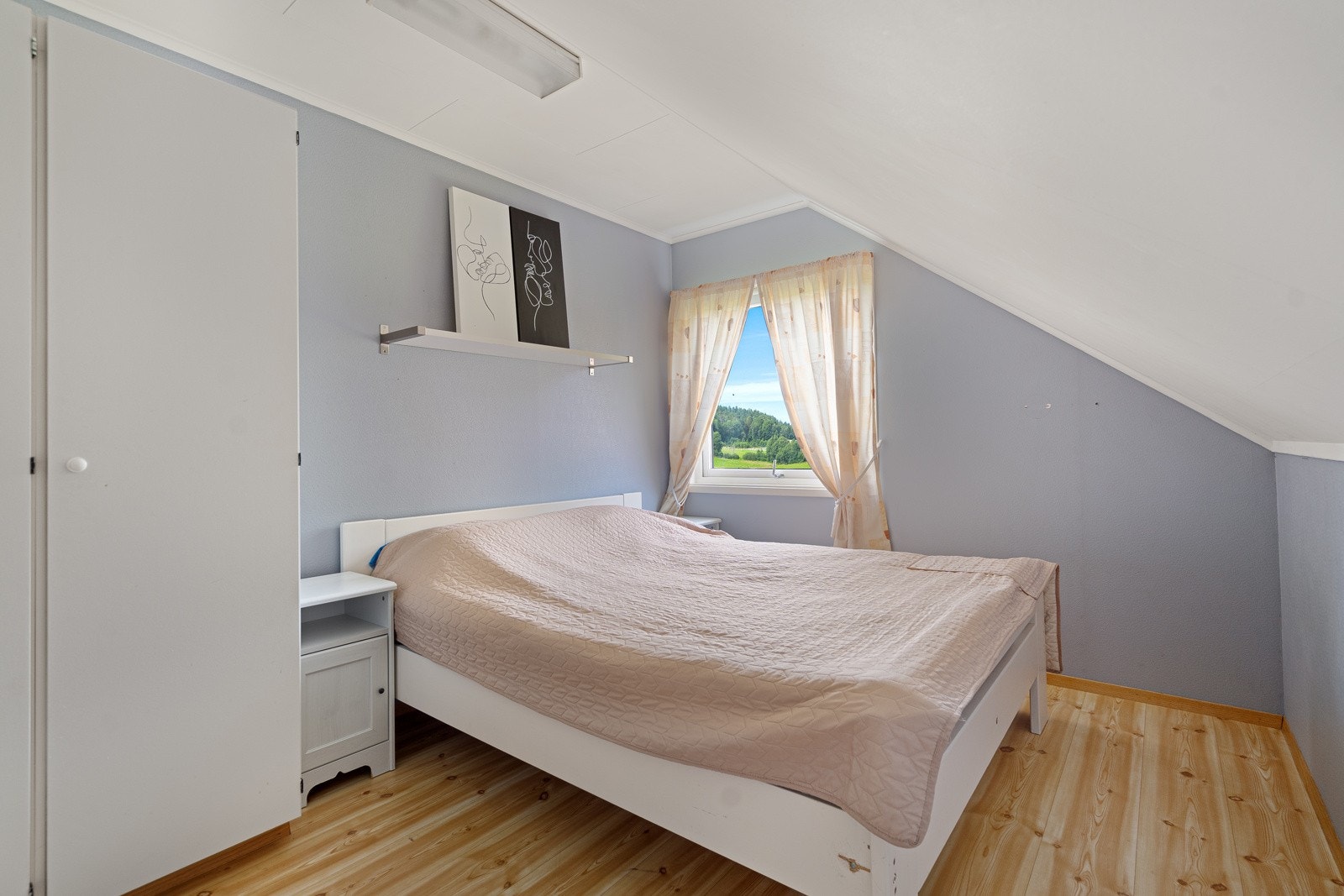 Soverom nr 1 Galleribilde