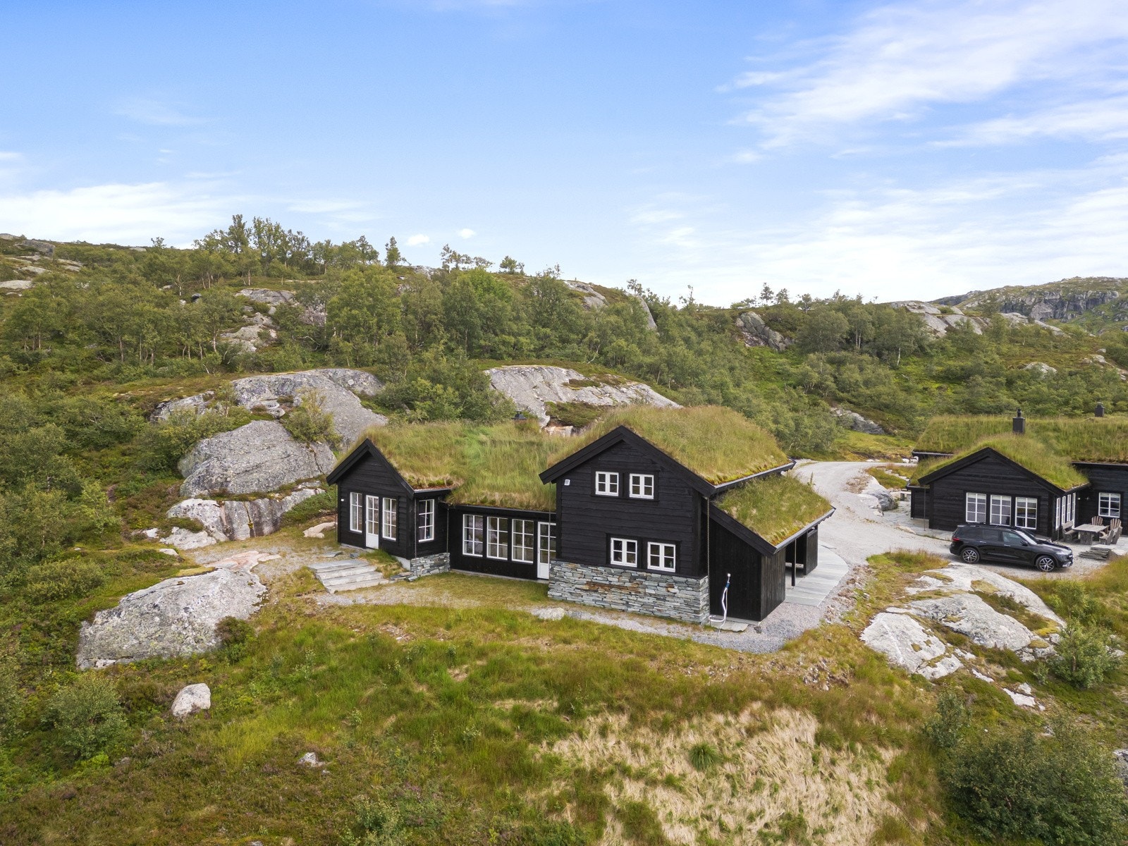 Hytten har selveiertomt på 1 174 kvm. Galleribilde