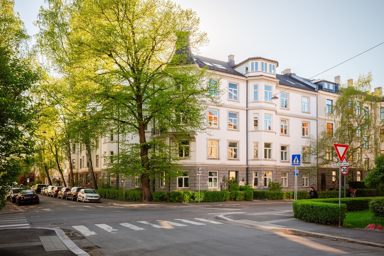 Selve bygget er klassisk gård fra 1904 Galleribilde