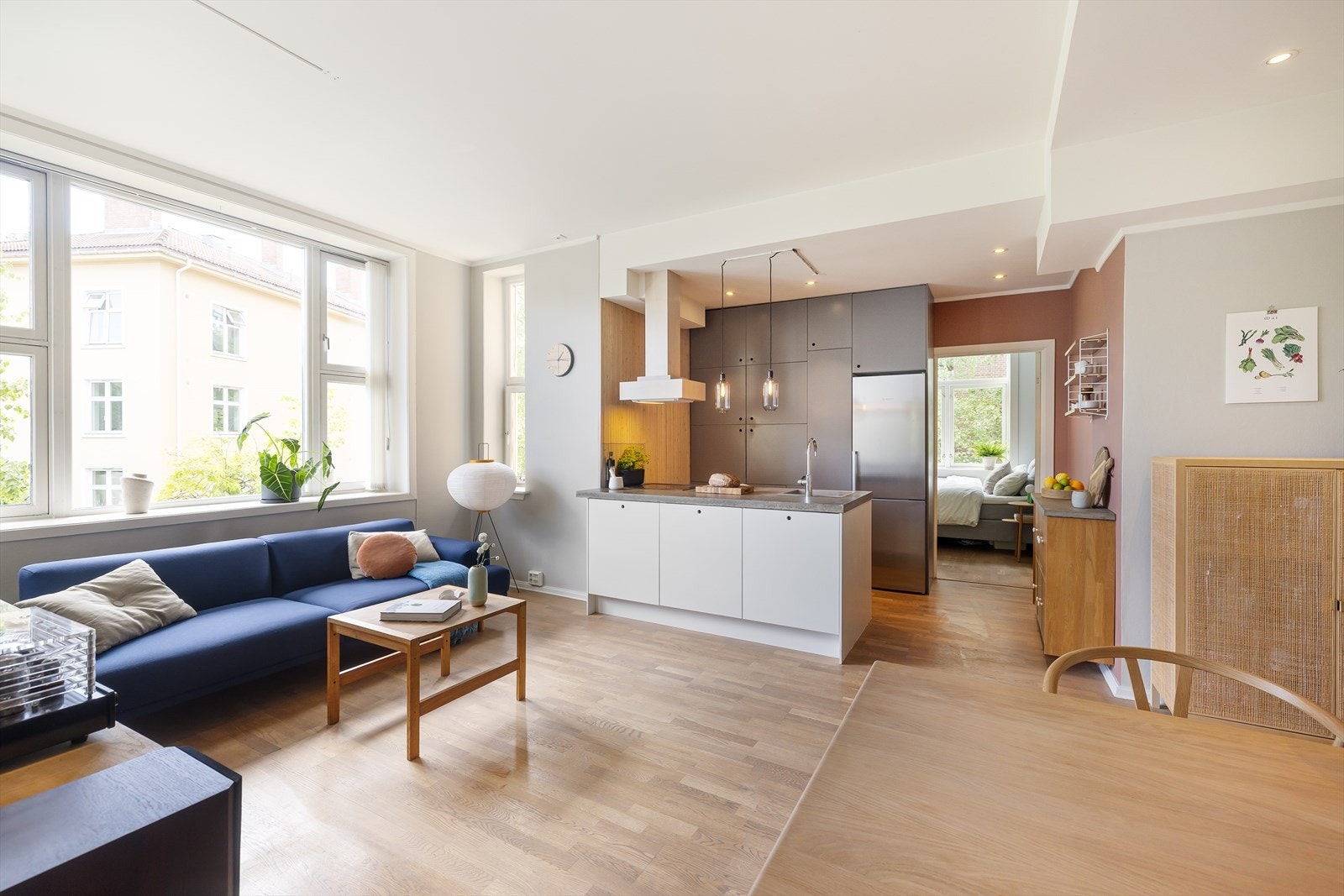 En lys, moderne og tiltalende 3-roms endeleilighet med populær beliggenhet på St. Hanshaugen. Galleribilde