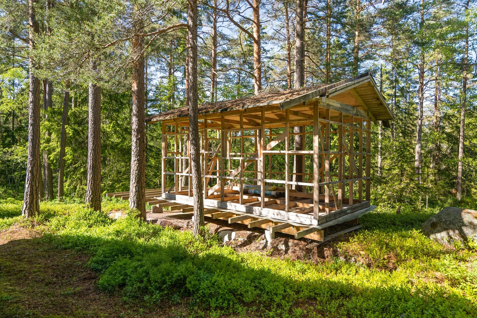 Påbegynt anneks med noe materiale følger med. Galleribilde