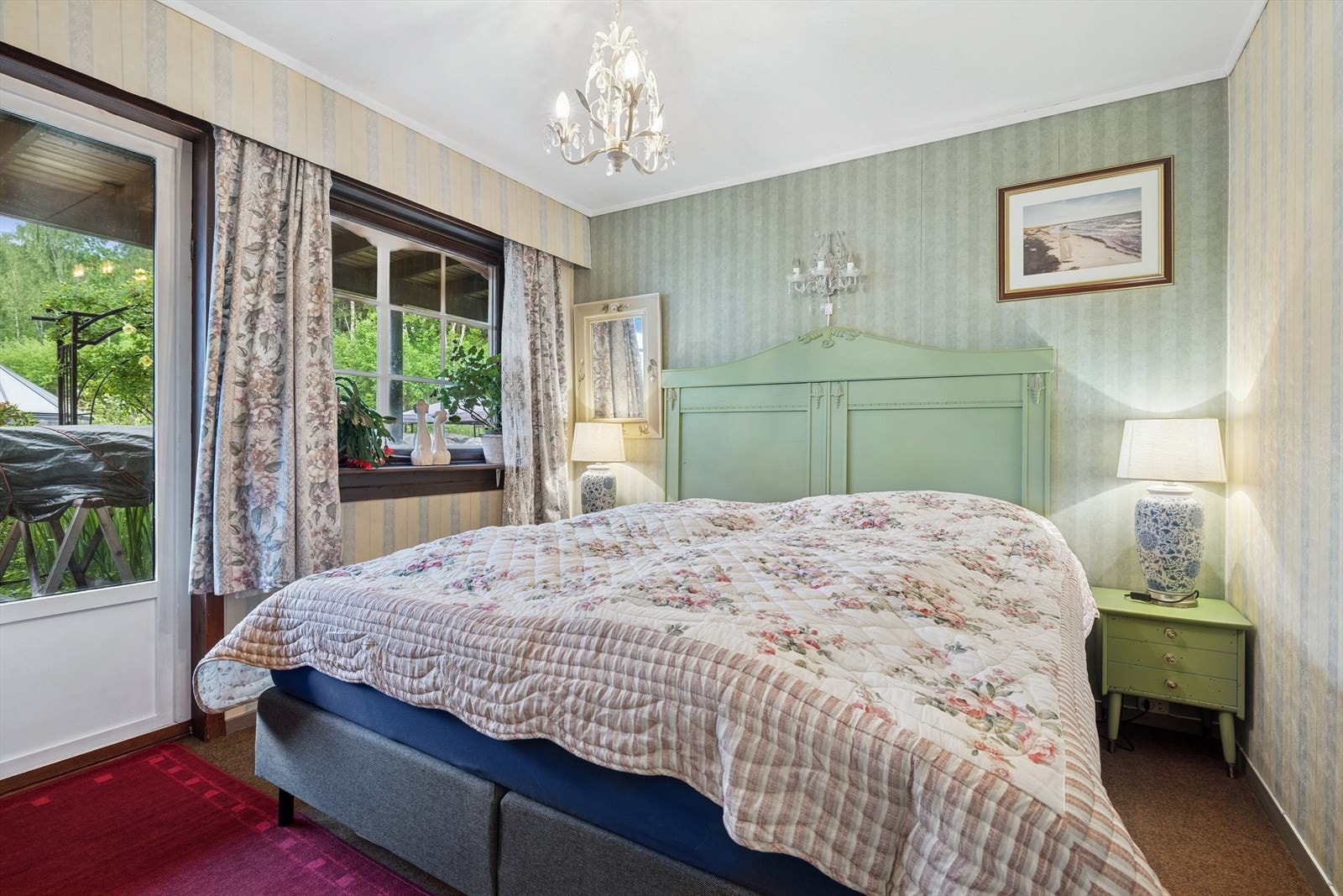 Boligen inneholder tre gode soverom, alle beliggende i underetasjen. Galleribilde