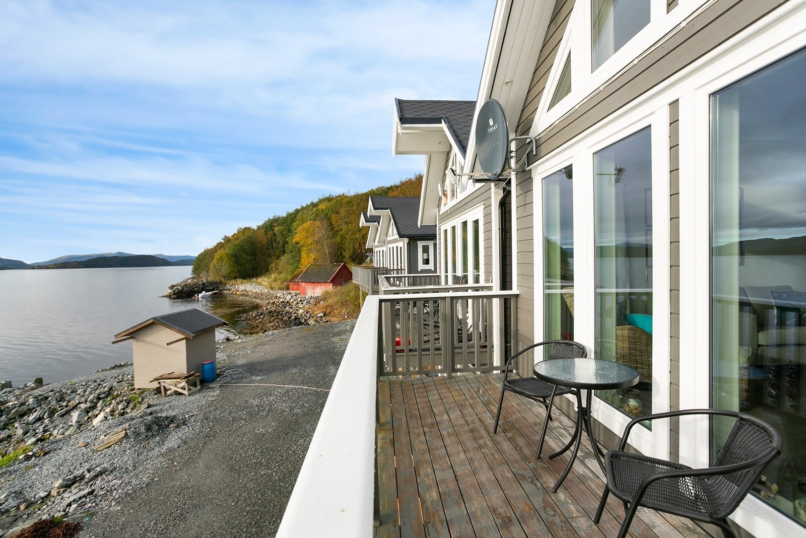 Romslig veranda Galleribilde