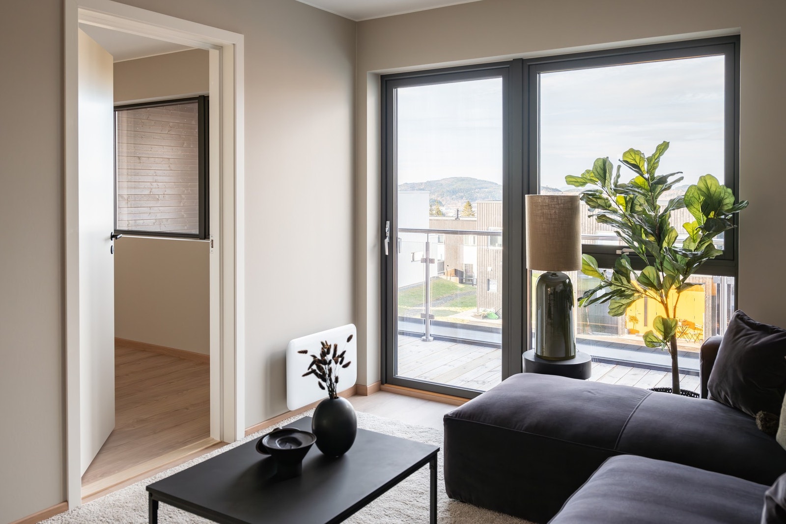 Her kommer man ut til nok en balkong hvor fantastisk utsikt kan nytes. Galleribilde