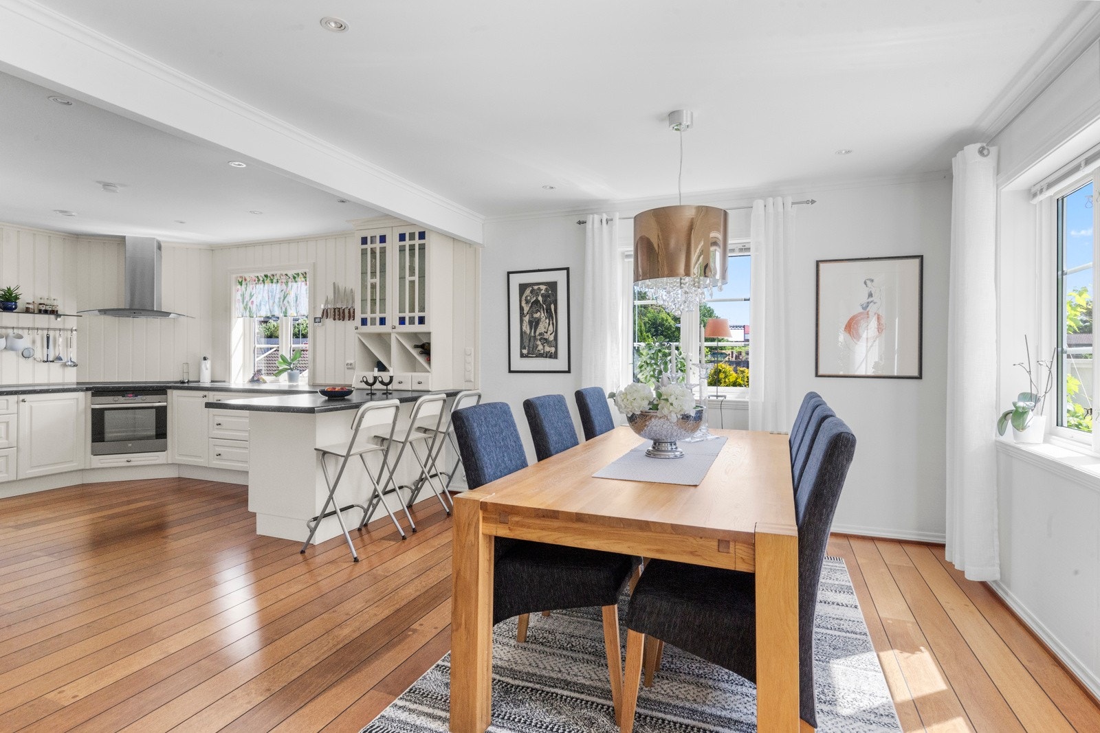 Boligen har en arealeffektiv planløsning hvor alle rommene har en god størrelse. Galleribilde