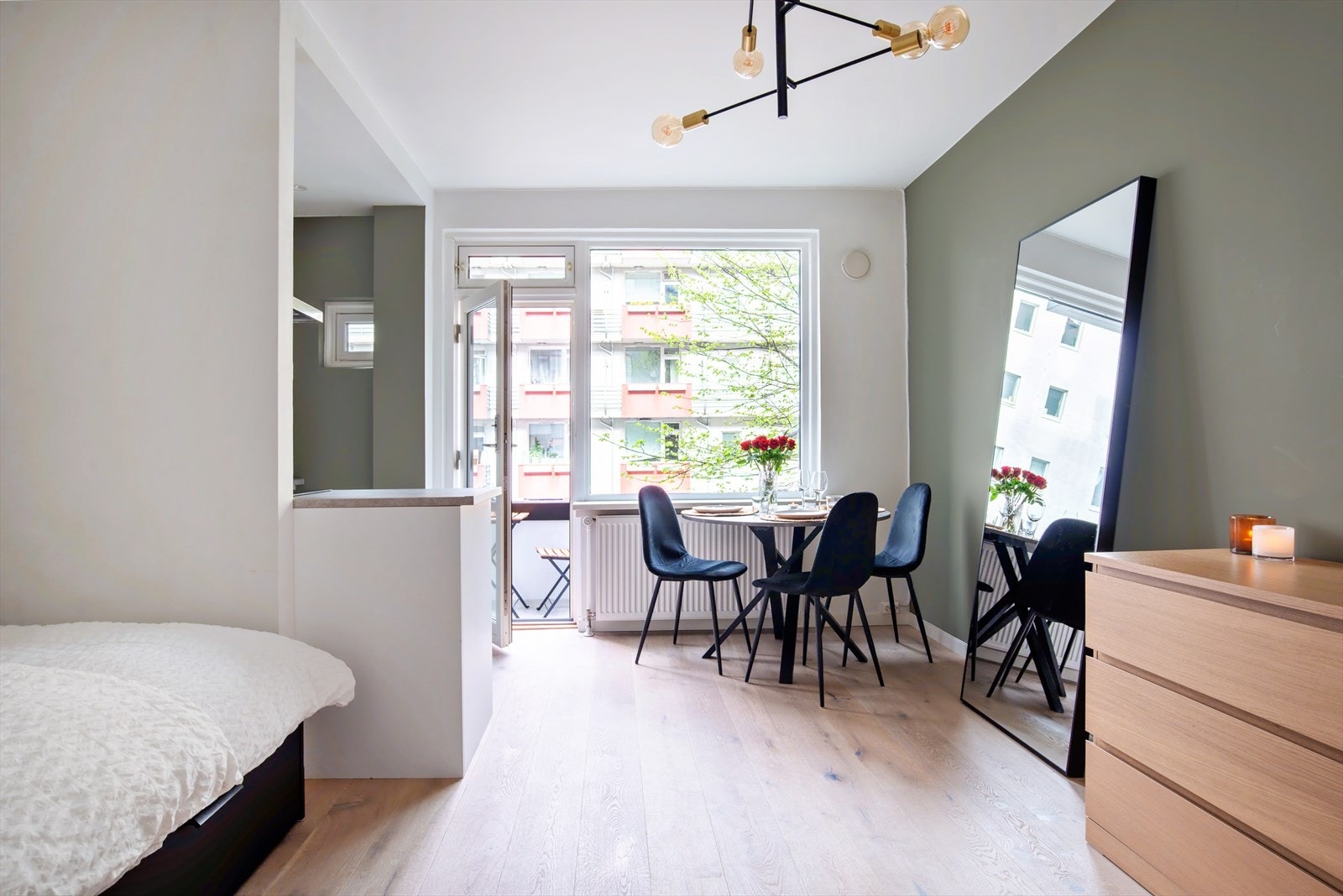 Stuen gir mange muligheter for fleksibel innredning Galleribilde