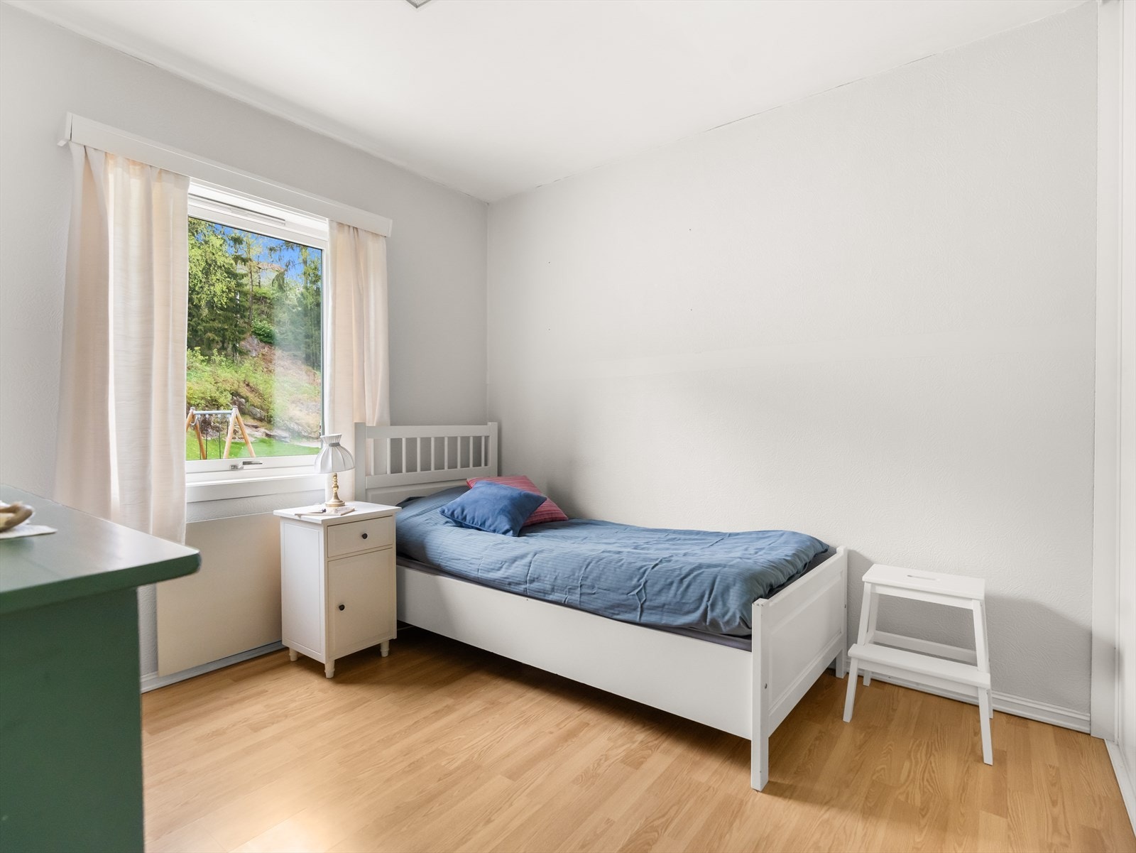 Soverom 2 er også av god størrelse og har gode innredningsmuligheter. Galleribilde