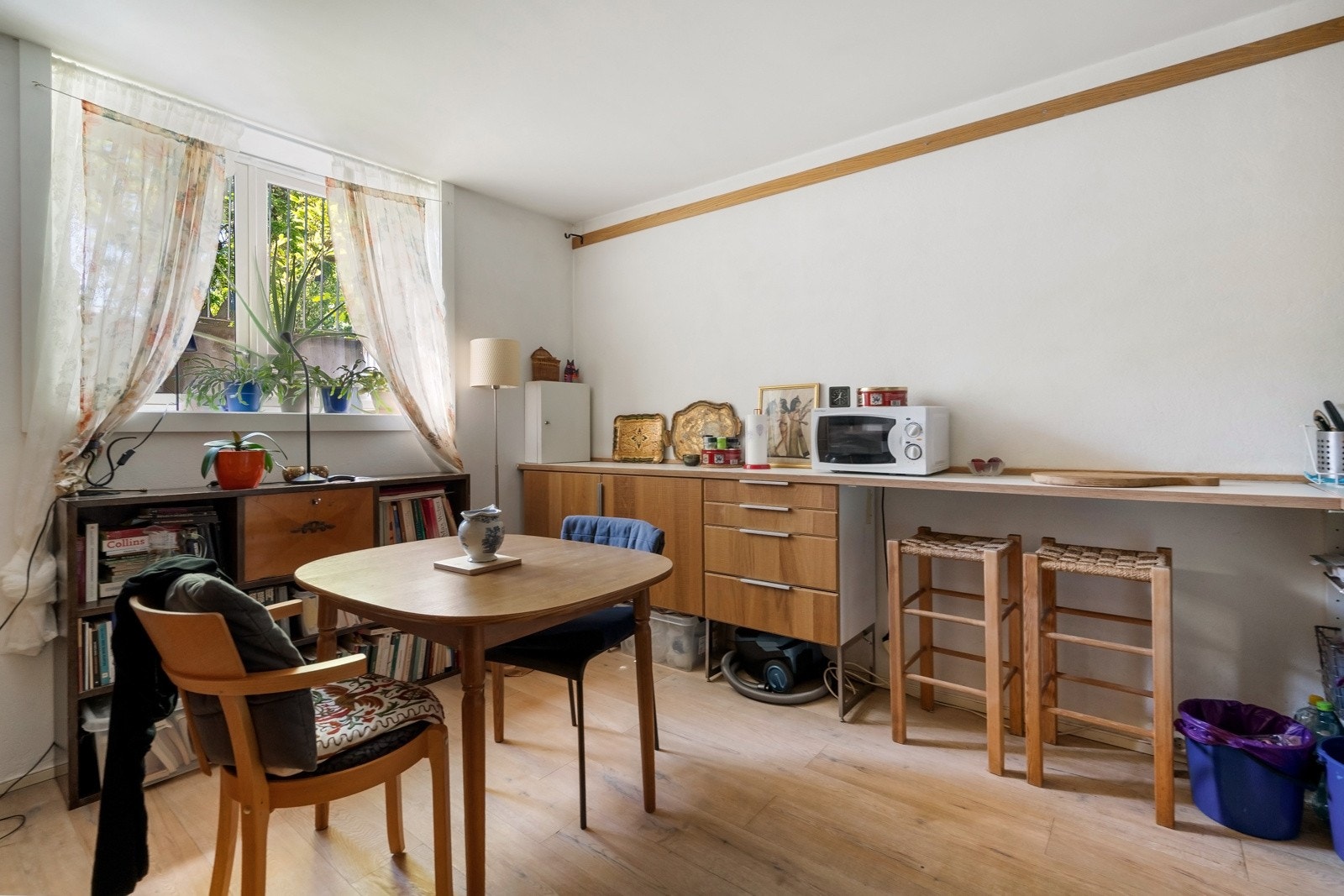 I 2015 ble det etablert en praktikantdel med egen inngang i kjelleren. Galleribilde