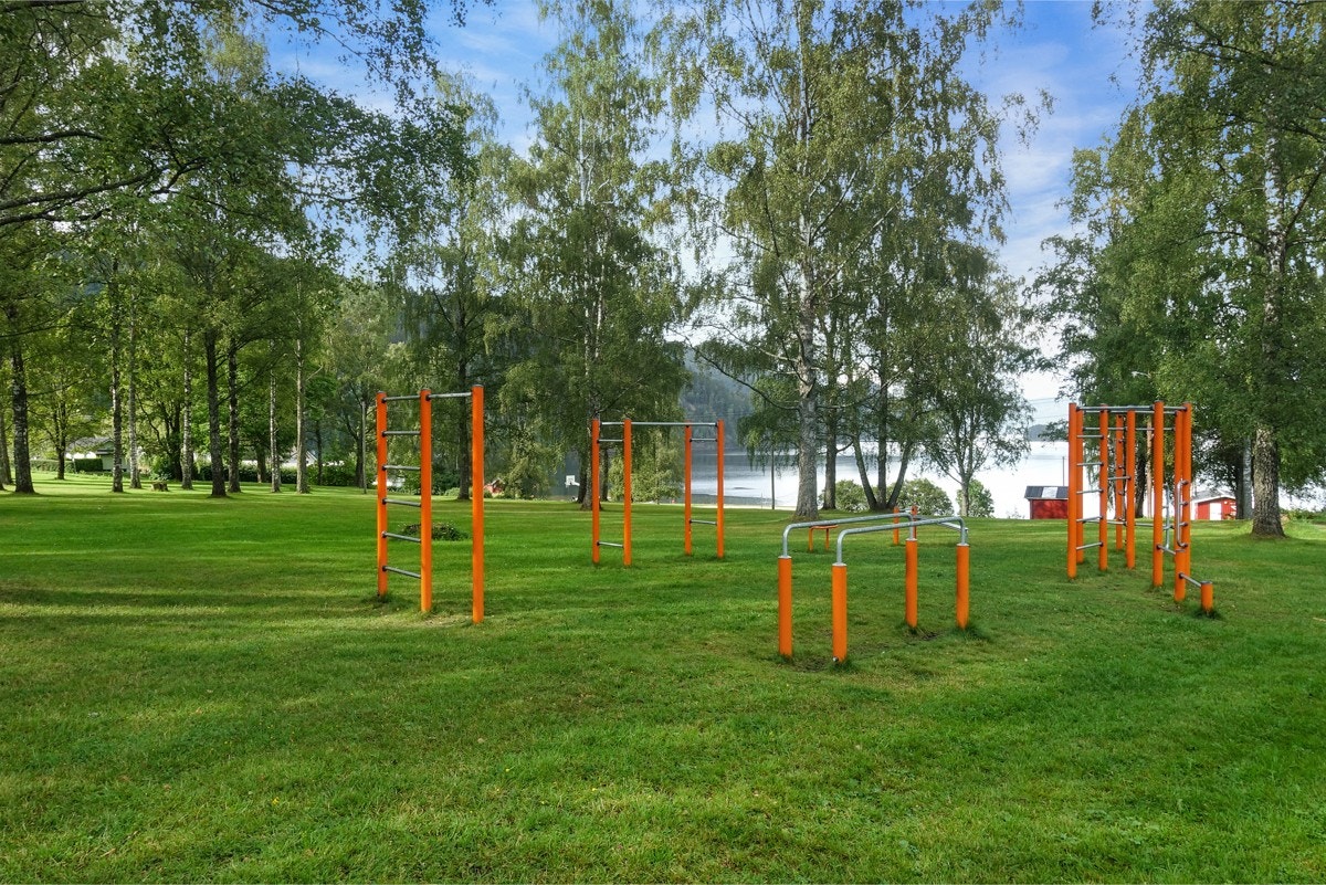 Lekeplass for store og små. Galleribilde