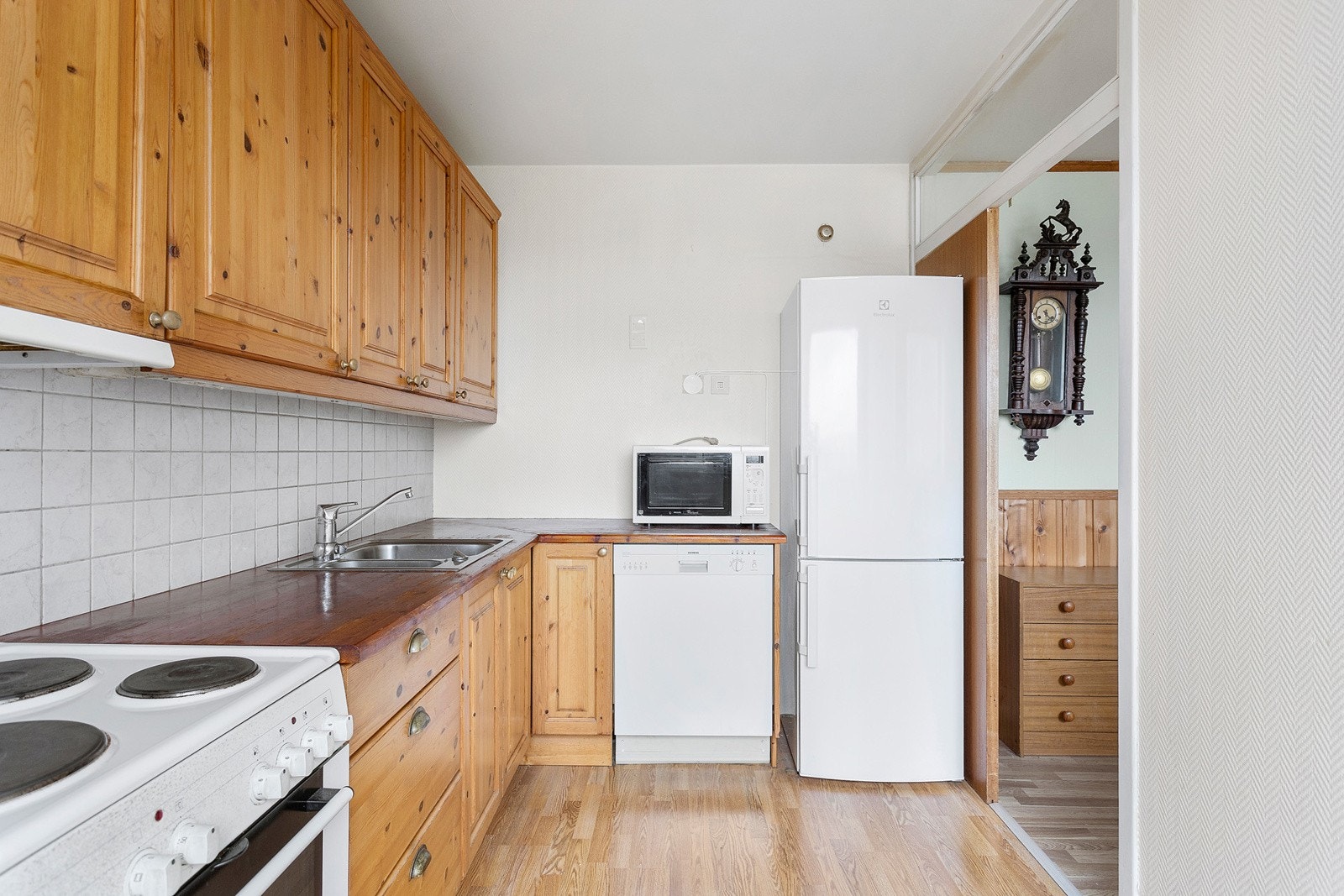 Kjøkken kan åpnes inn til spisestuen for større rom. Eller om du ønsker en kjøkkenøy. Galleribilde