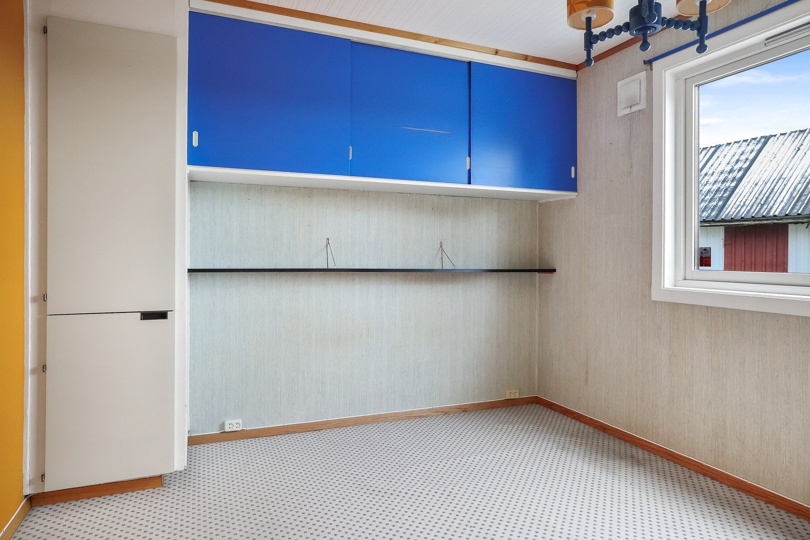 Soverommet i 1. etasjen har en fin størrelse med plass til dobbeltseng. Galleribilde