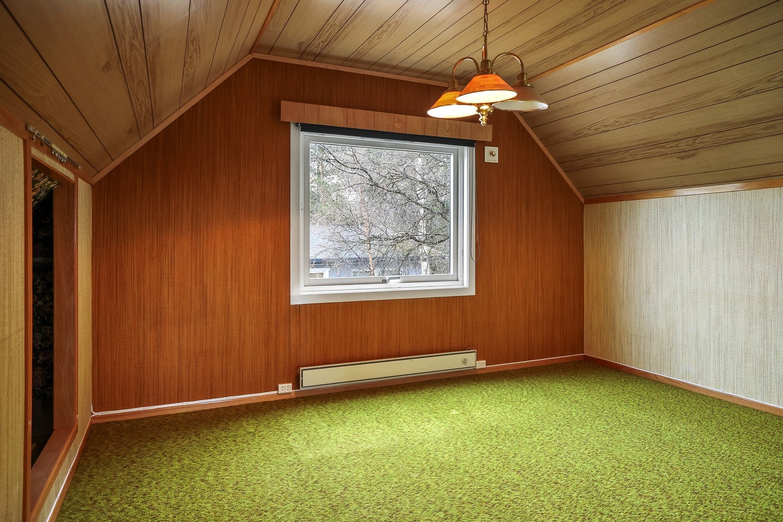 Rommet har plass til seng og diverse annet ønskelig møblement. Galleribilde