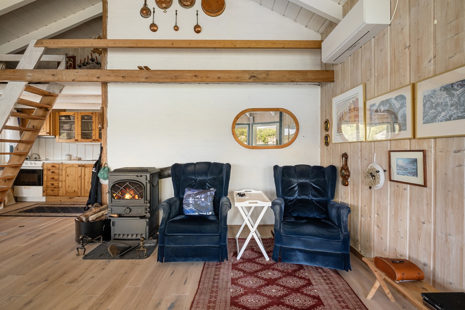 Perfekt å synke ned i godstolen med en god bok. Galleribilde