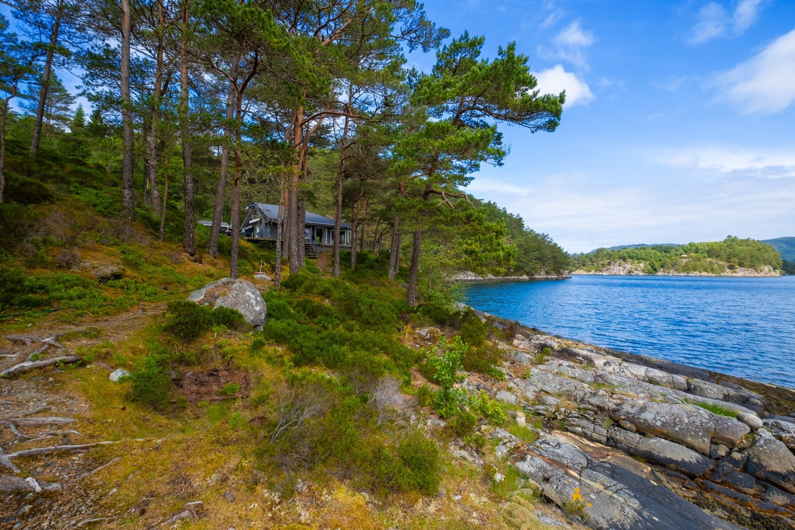 Kort vei fra hytten til egen kai. Galleribilde