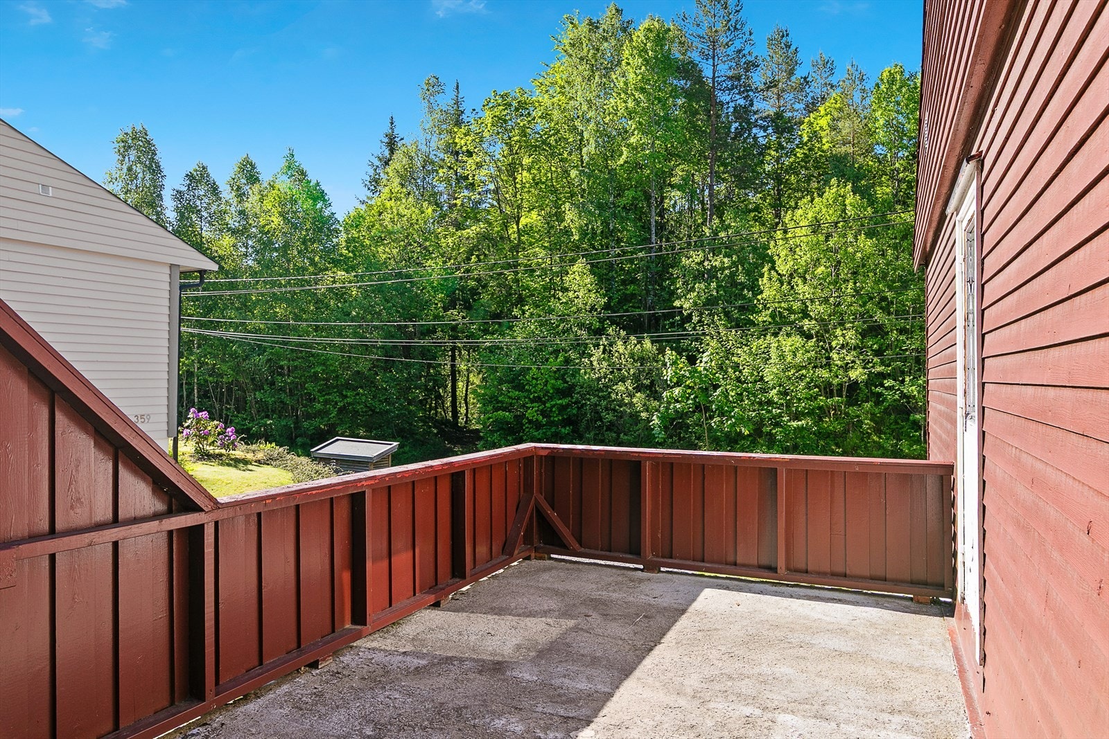 Terrassedekke over garasje med utgang fra stuen Galleribilde