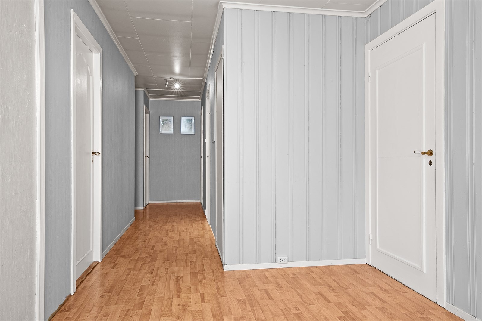 Gangareal i hovedetasjen Galleribilde