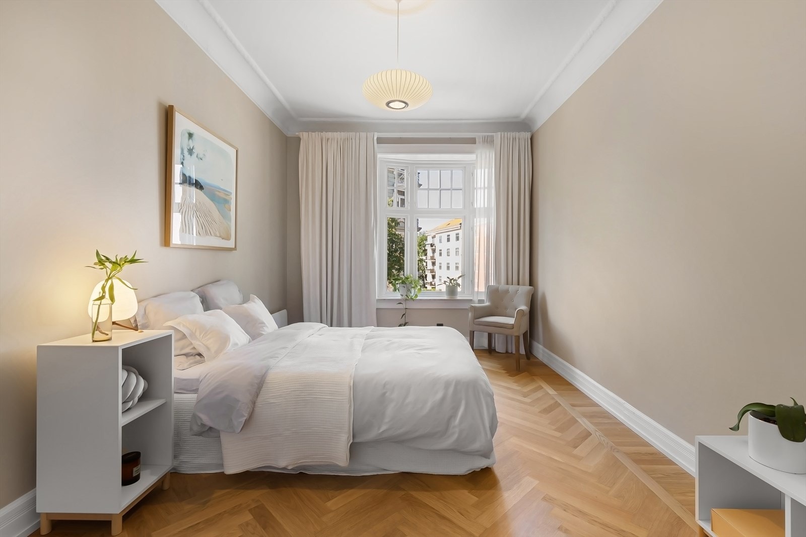 Soverom 3 med god plass til dobbeltseng og garderobeskap. Galleribilde