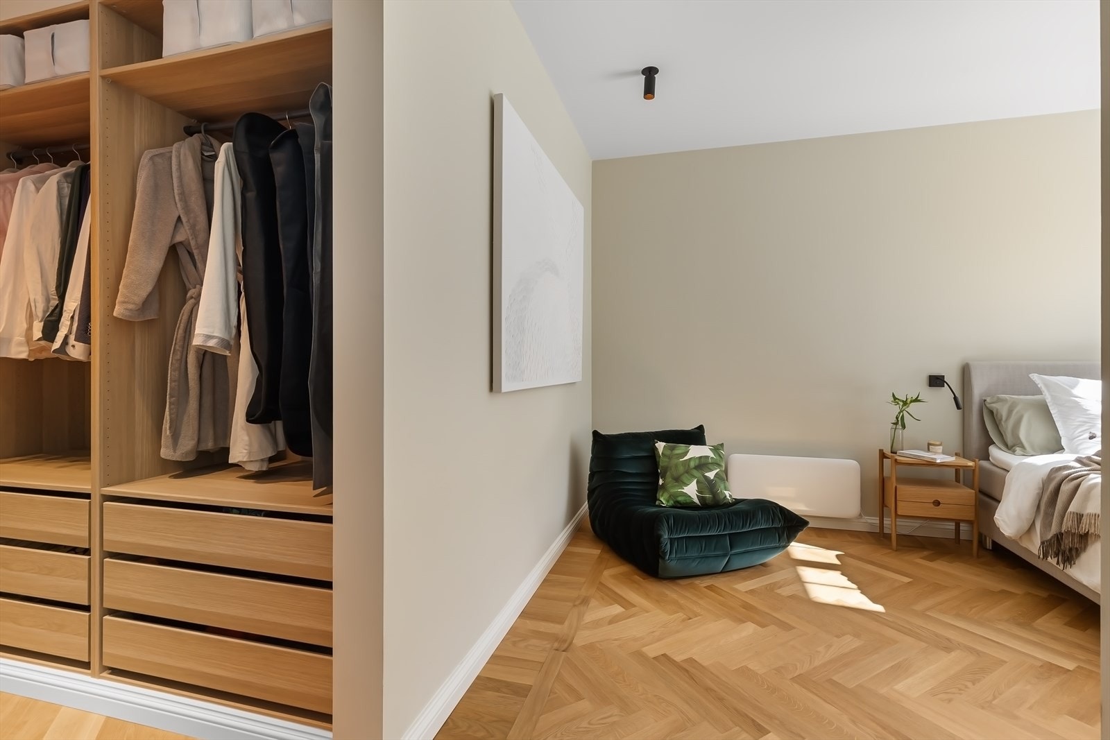 Hovedsoverom med walk-in og bad en-suite. Galleribilde