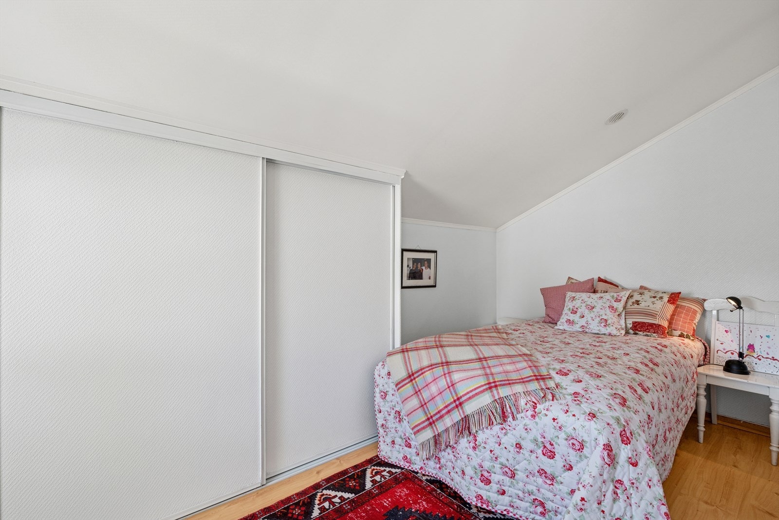 Vidars vei 30 er på bakgrunn sin fine planløsning en perfekt familiebolig. Galleribilde