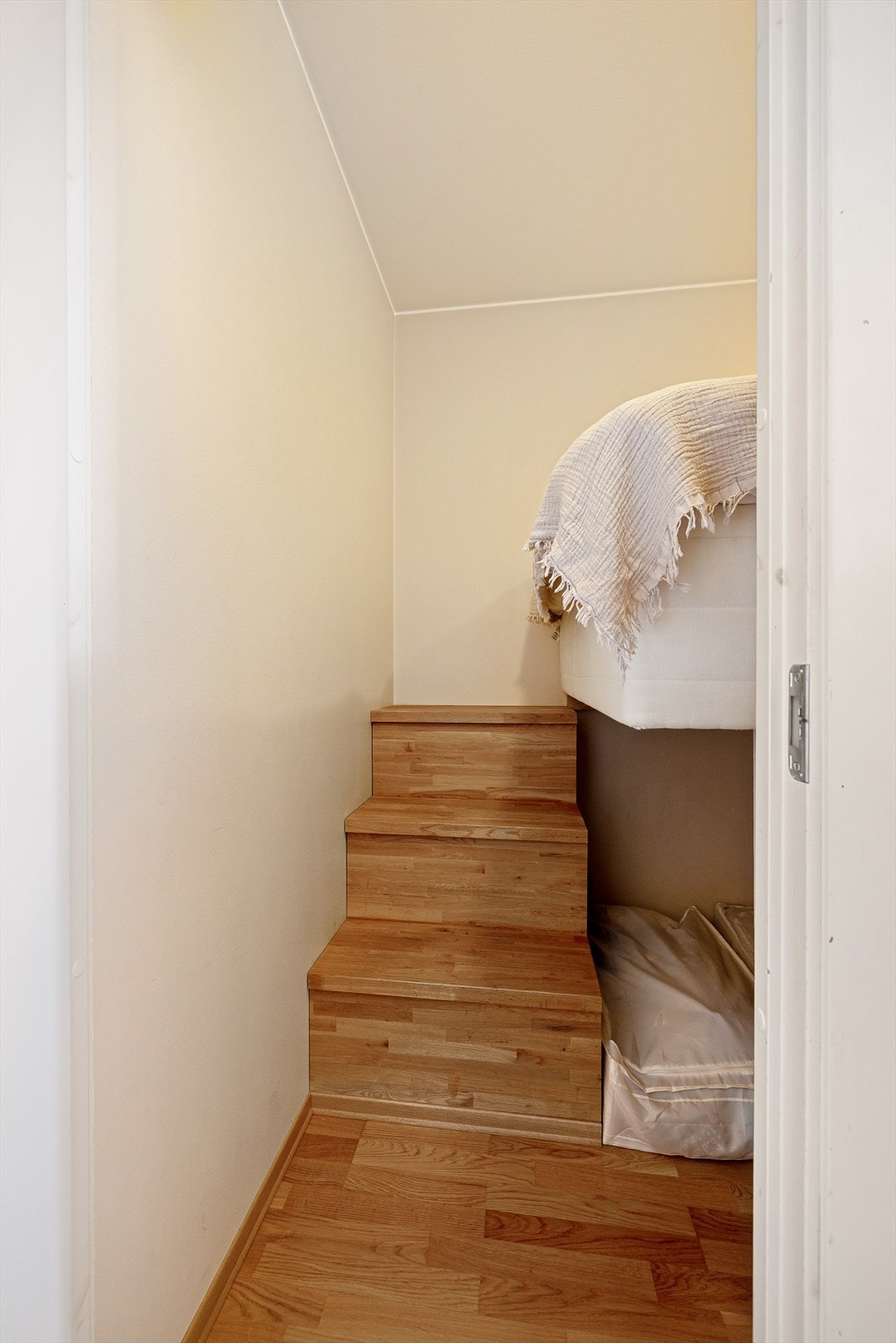 Skjermet og praktisk sovealkove. Galleribilde