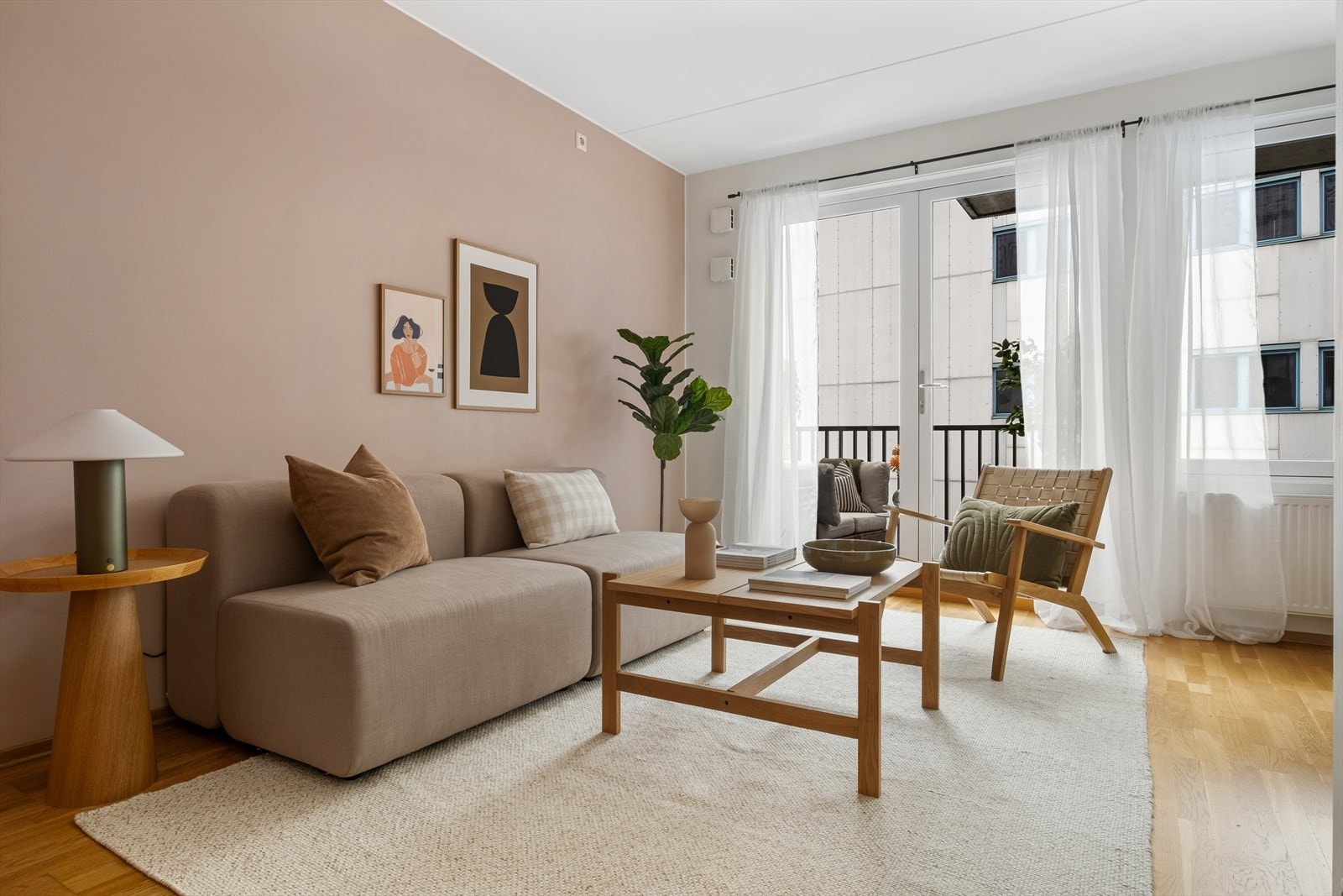 Kristoffer Mjåtveit har gleden av å presentere Lille Bislett 24! Illustrasjonsbilde fra tilsvarende leilighet - merk at balkongdøren i denne leiligheten er plassert på motsatt side. Galleribilde