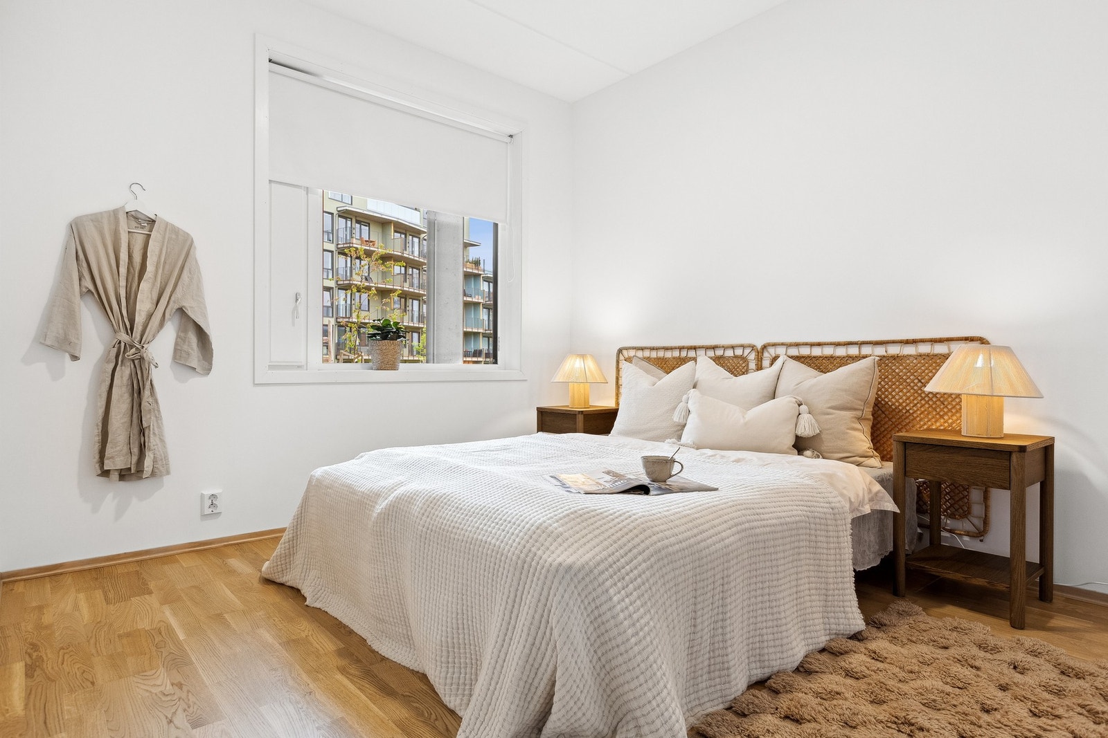 Leiligheten har to soverom på hhv 10,5 og 7 kvm. Galleribilde