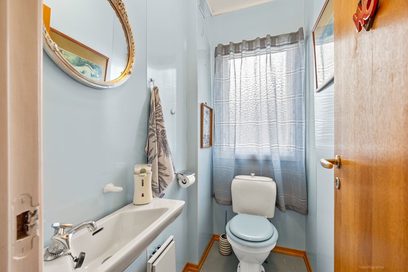 Separat toalett i 1. etg. Galleribilde