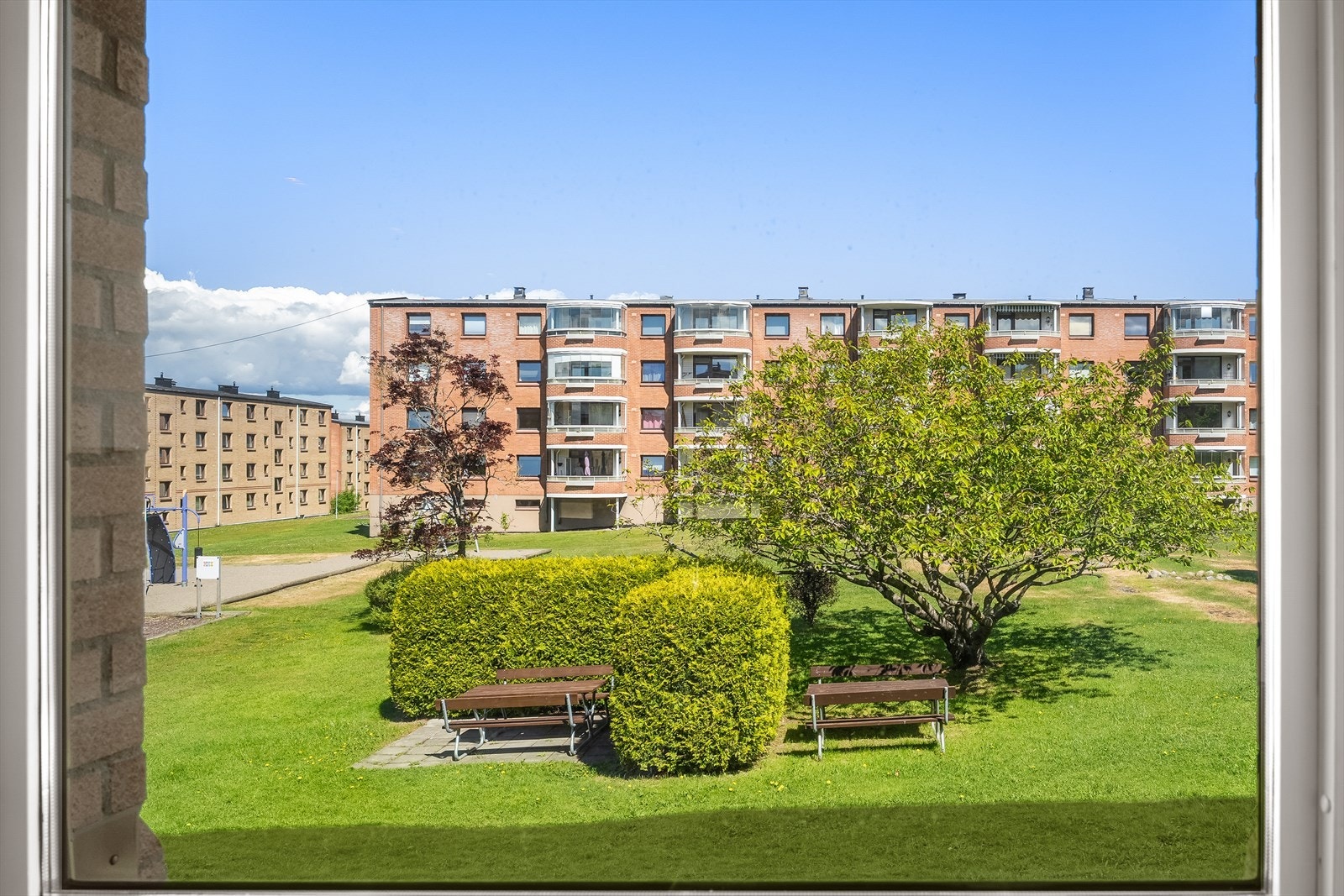 Varmtvann og fyring er inkludert i felleskostnadene. Galleribilde