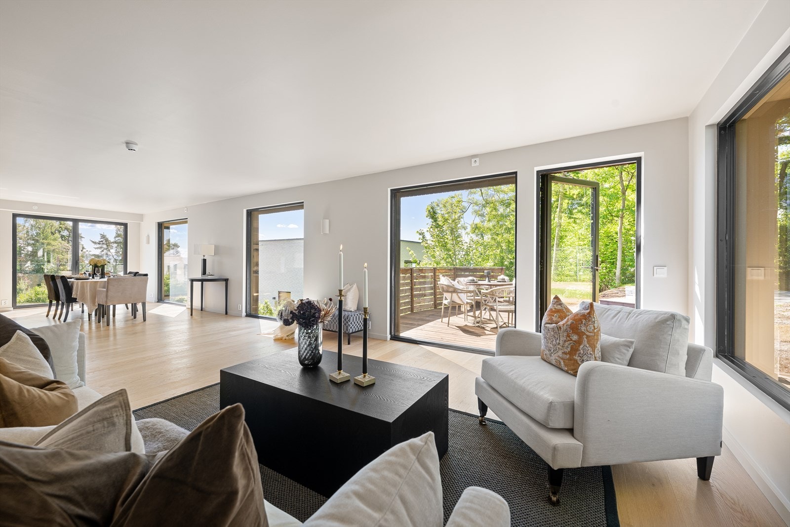 Eksklusiv 4-roms fra 2024 over hel etasje og med høy standard Galleribilde