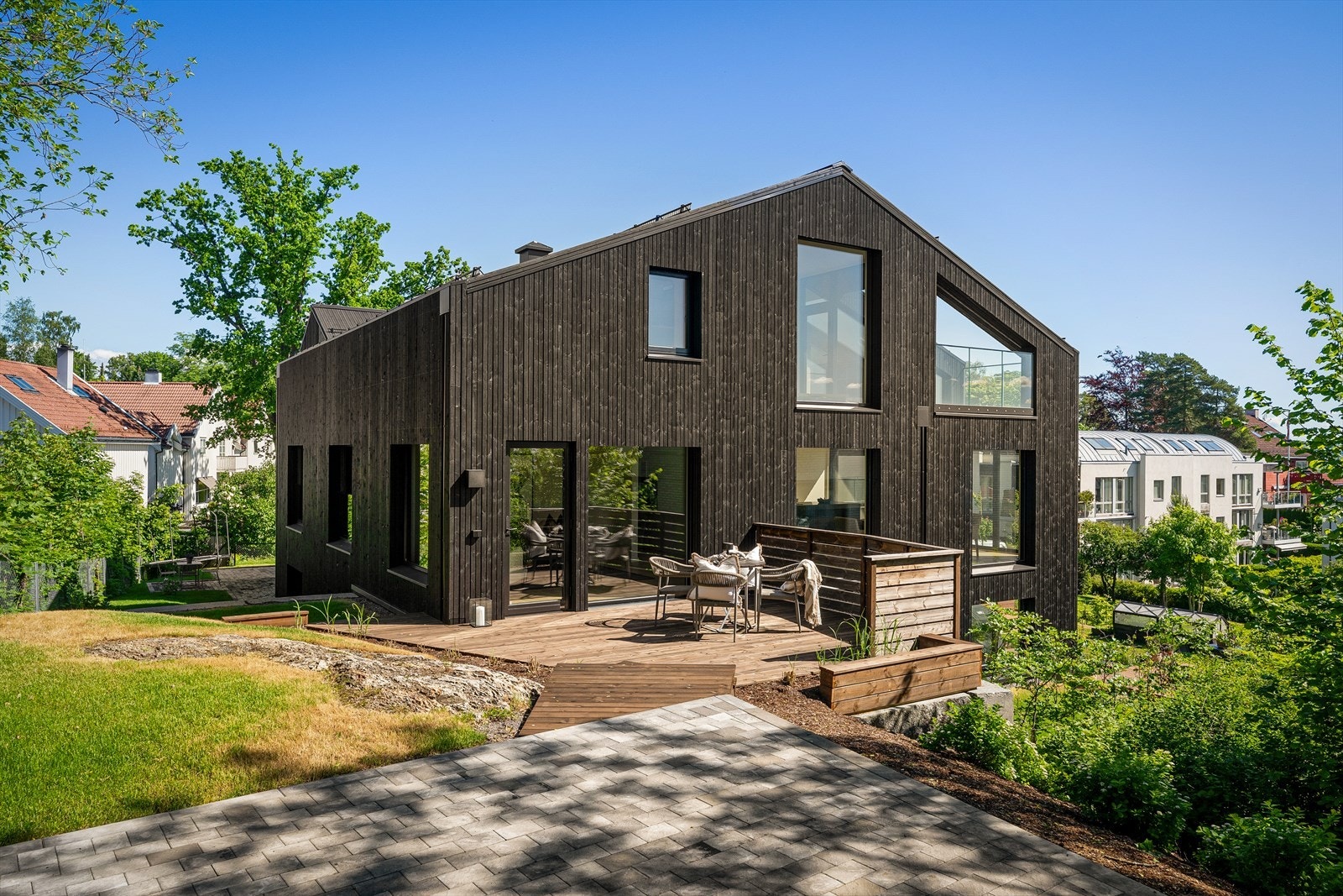 Svært eksklusiv ytterkledning fra Superwood i et stilrent og stramt uttrykk Galleribilde