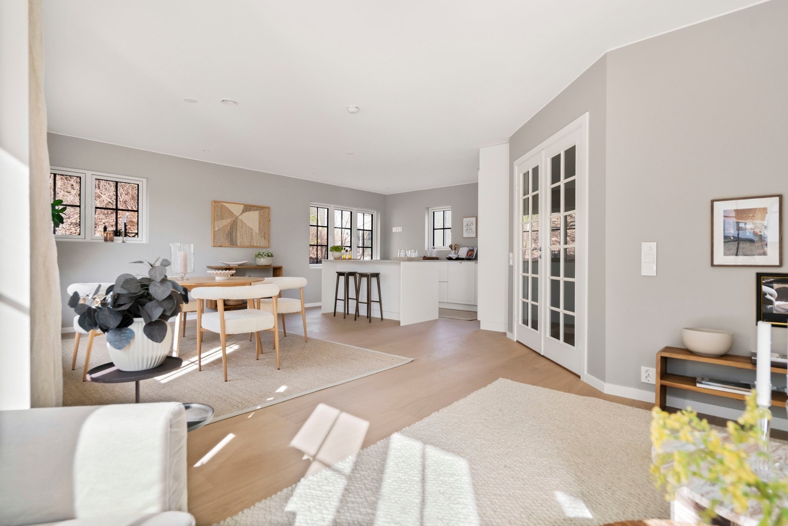 Smakfulle farge- og materialvalg over det hele. Galleribilde