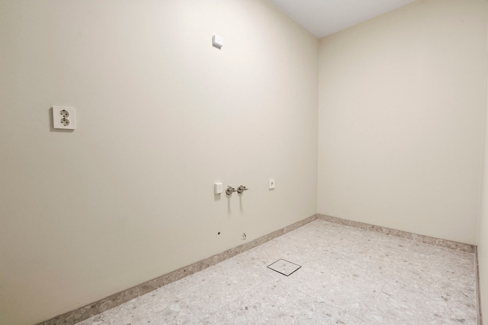 Innvendig bod. Galleribilde