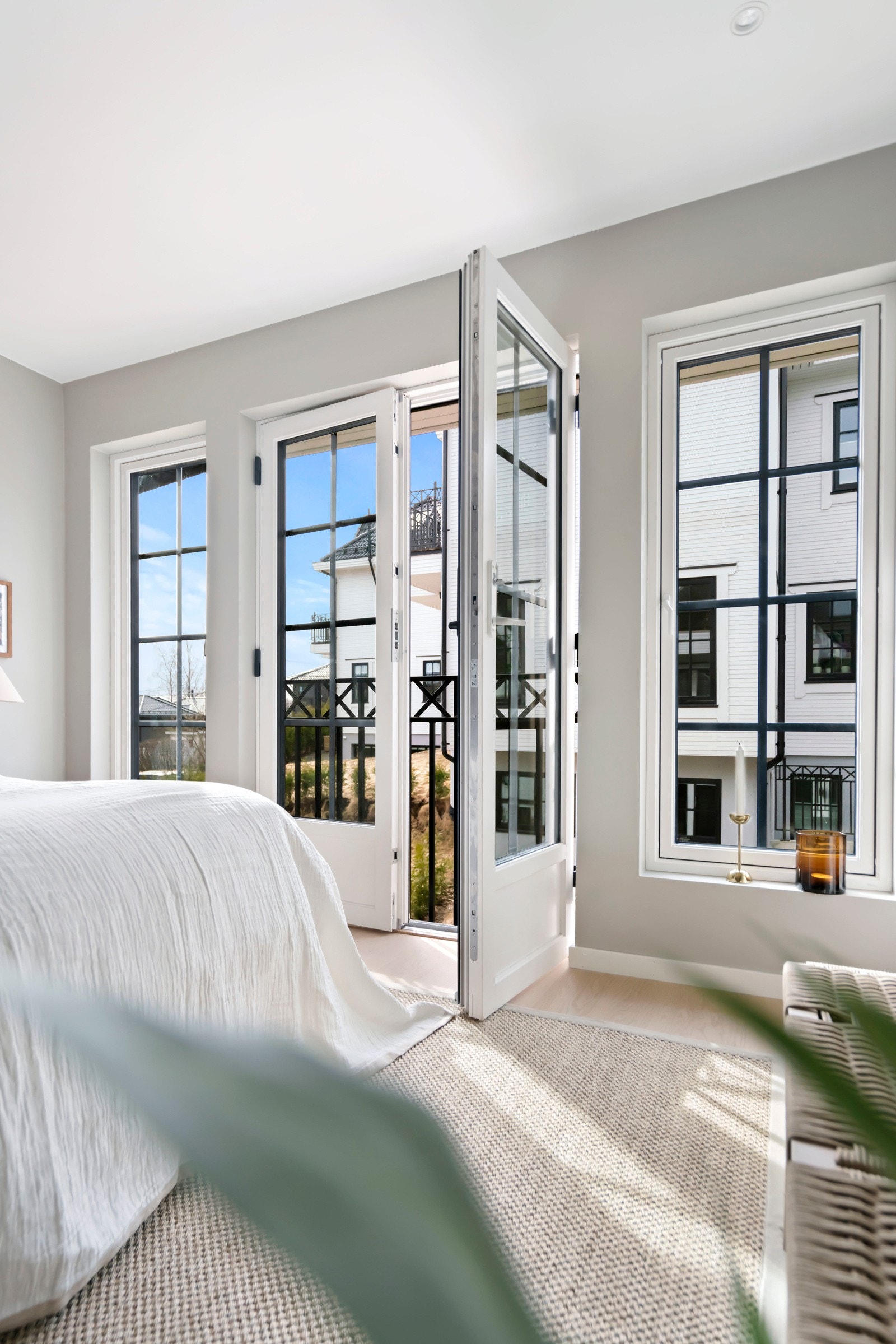 Dette soverommet har direkte utgang til brannbalkong. Galleribilde