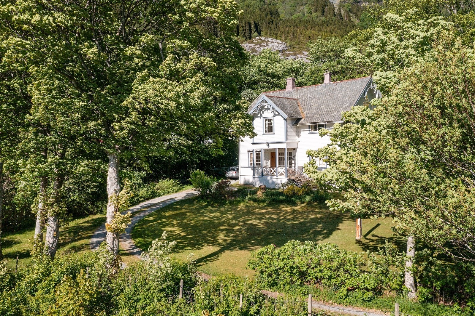 Velkommen til direktørbustaden - Småbakkane 8! Galleribilde