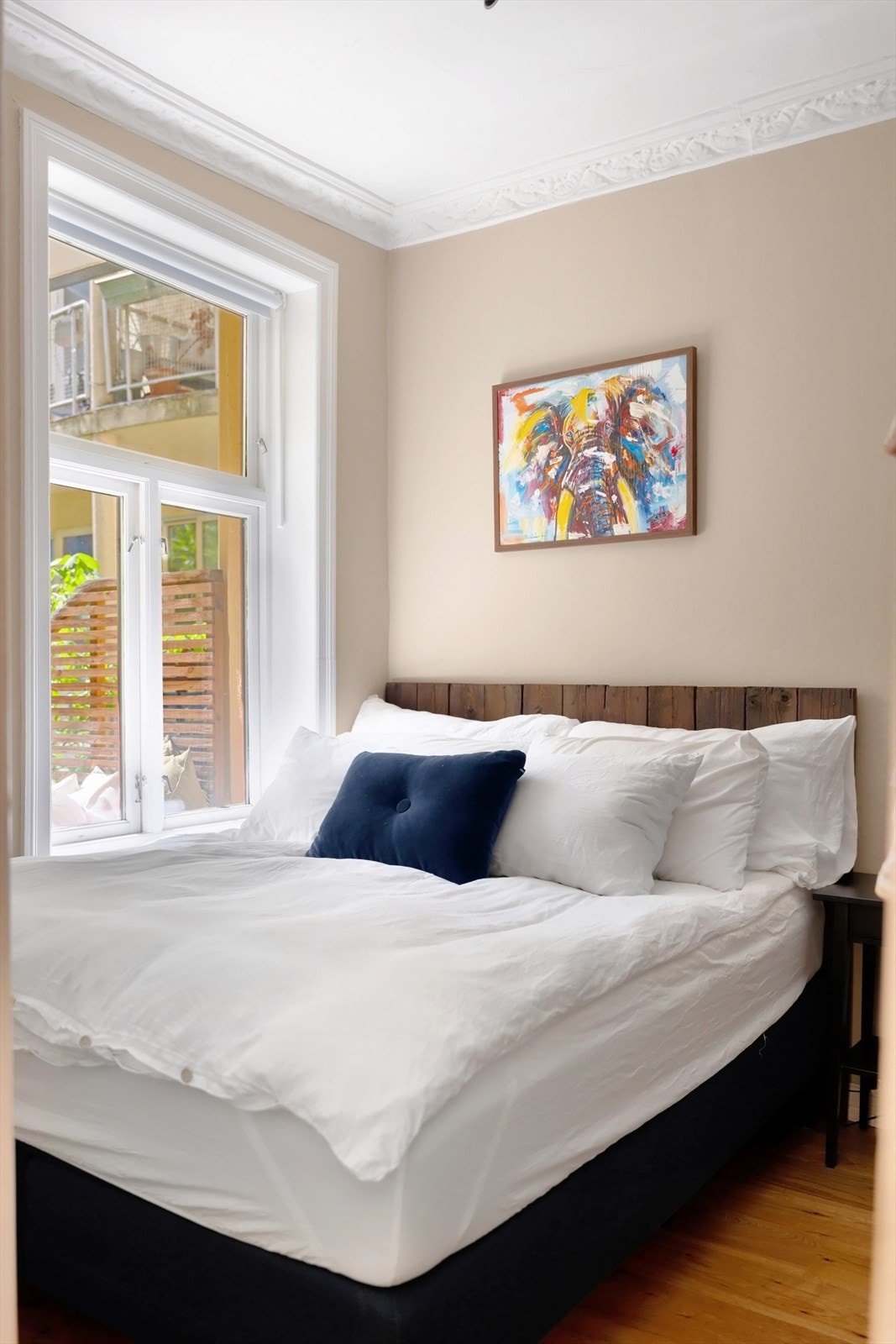 Hovedsoverom med plass til dobbeltseng og annet ønskelig møblement. Galleribilde